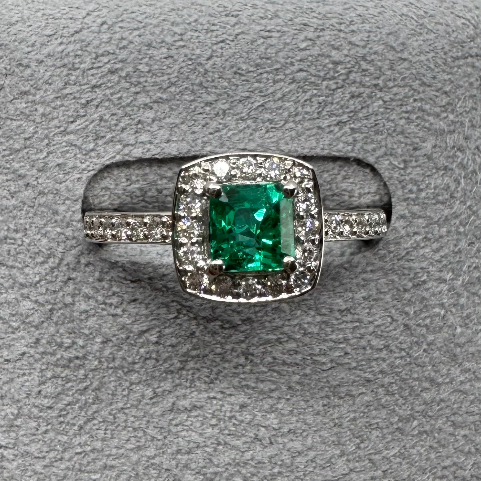 20［一点物］リング エメラルド 0.5ct前後 SQ PT