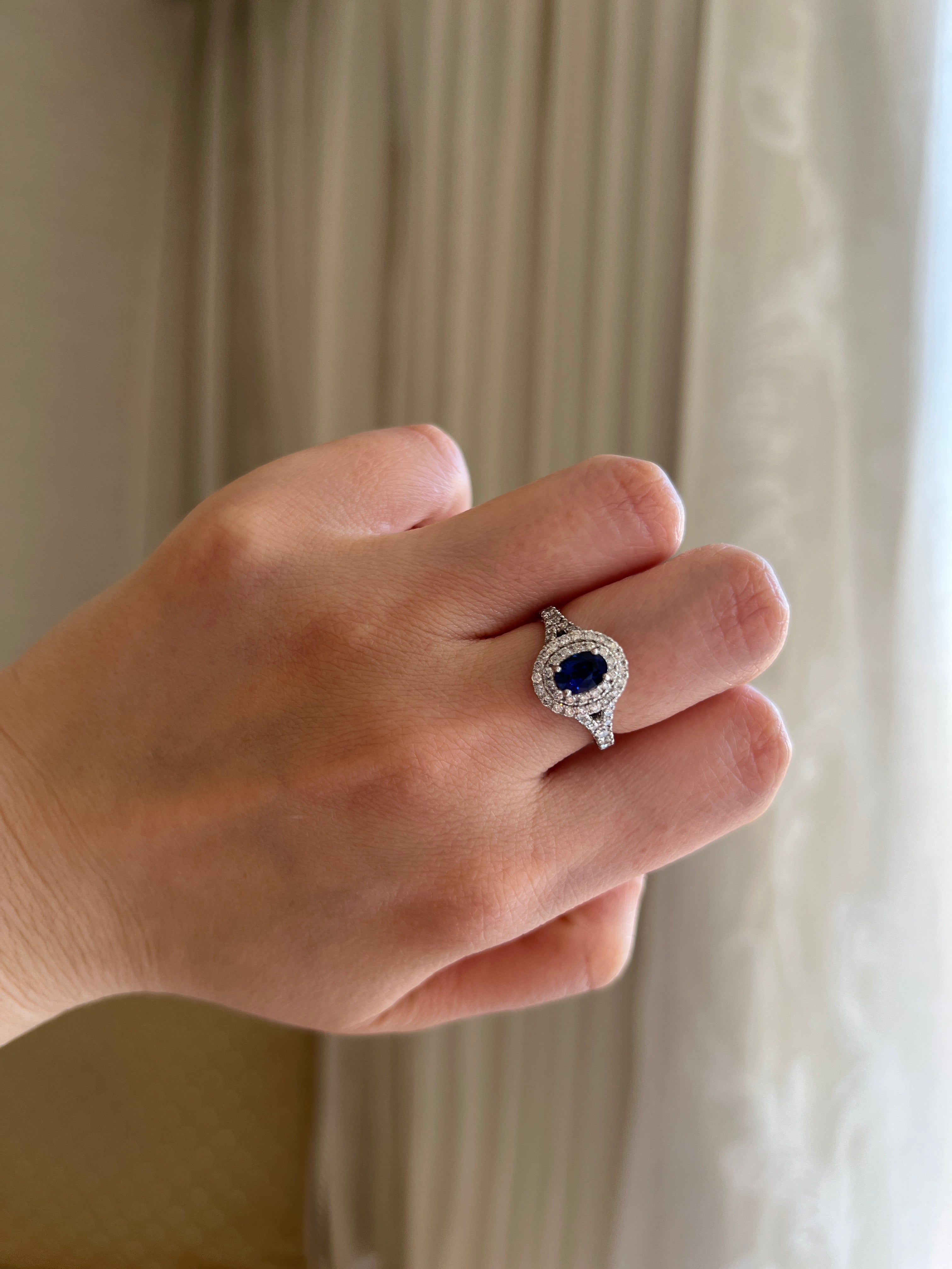 26-①蓮の花が咲くとき ブルーサファイア 中石1ct OV PT リング 〜ロイヤルブルーサファイヤ AIGS｜AYAKO SAKURAI（櫻井 彩子（サクライ アヤコ））公式通販サイト