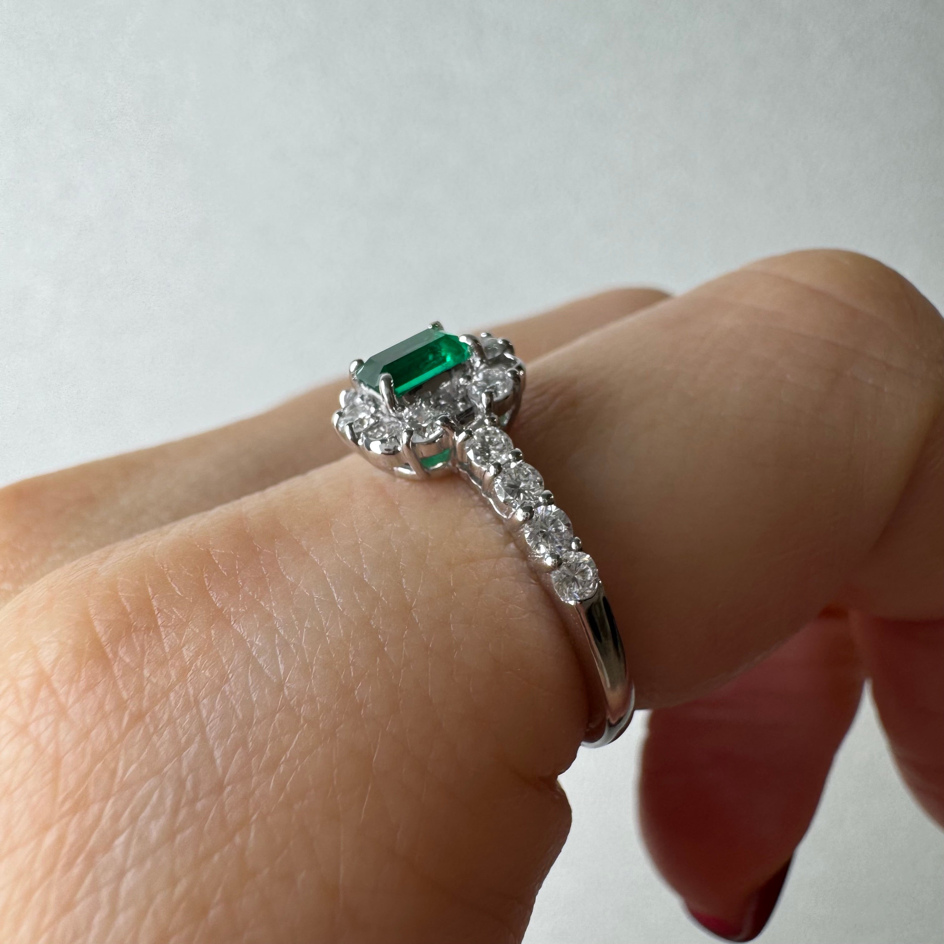 52［一点物/マノン］リング エメラルド 0.3ct前後 SQ PT