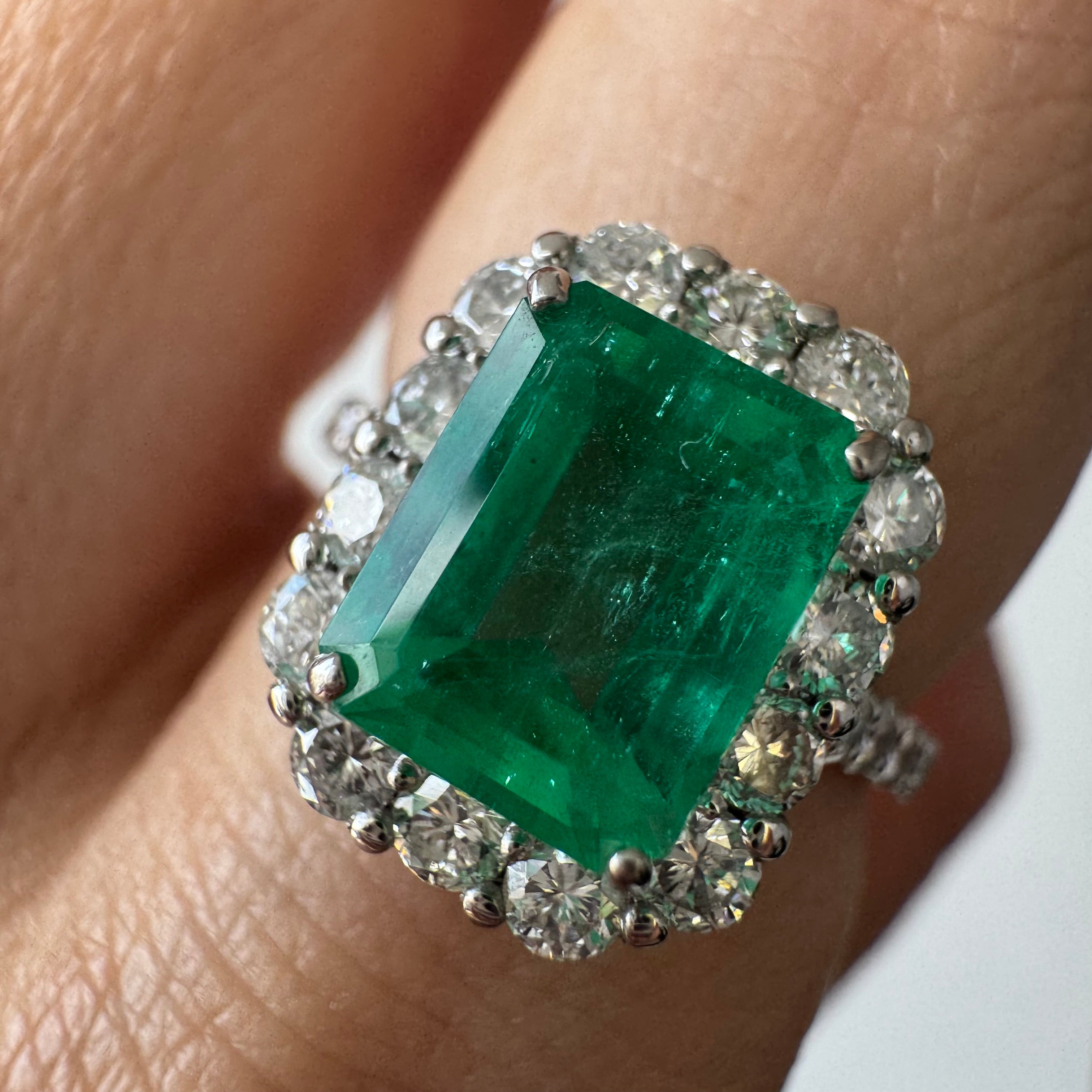 16［一点物］リング エメラルド 2.4ct SQ PT