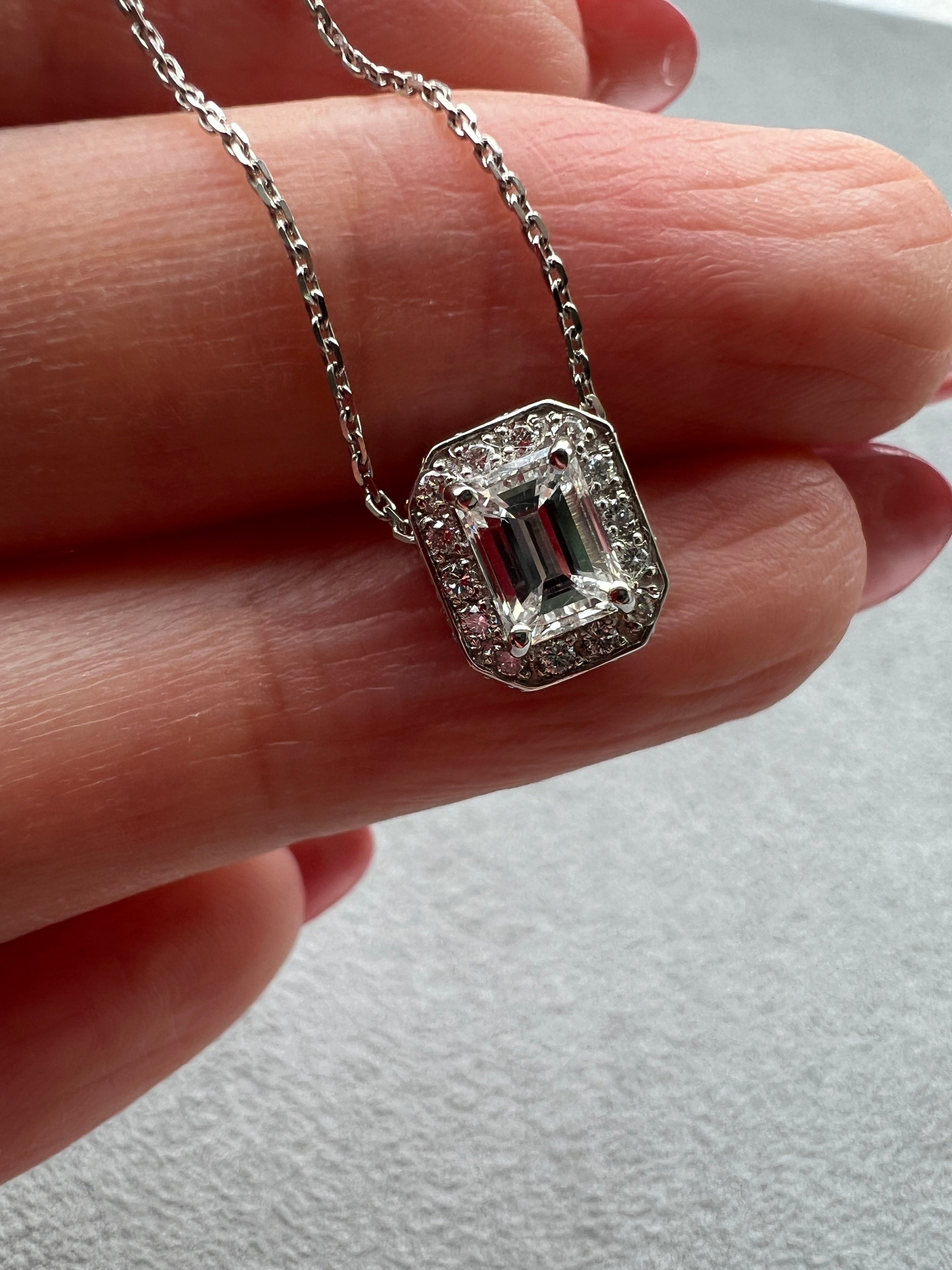 新作 エルダンジュ ダイヤ 中石0.5ct EM ネックレス〜G VS up GIA保証♡秋桜祭で完売しました｜AYAKO SAKURAI（櫻井 彩子（サクライ アヤコ））公式通販サイト