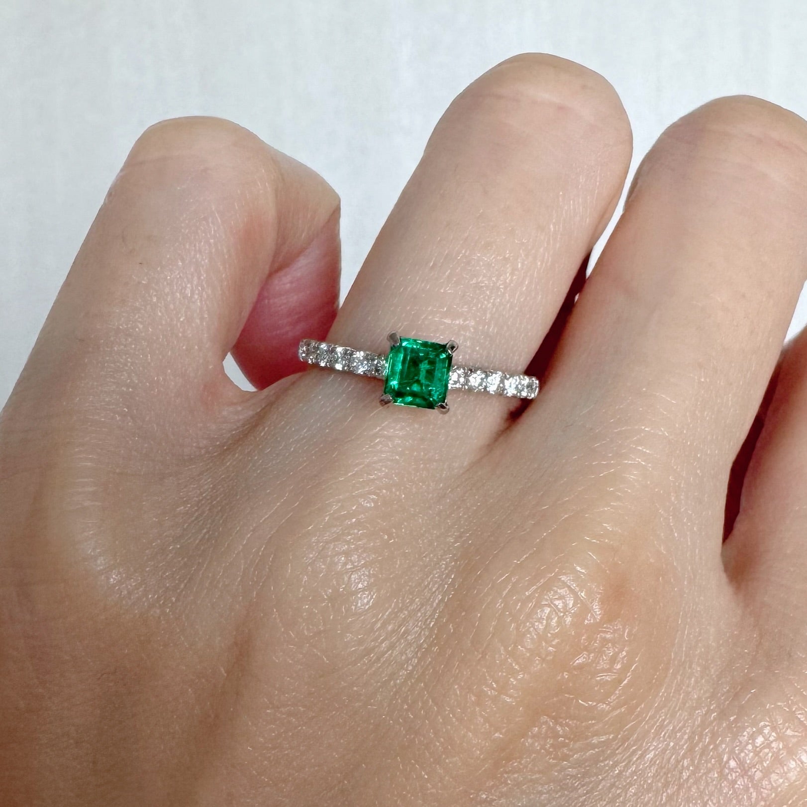 ［アルル］リング エメラルド 0.4ct SQ PT