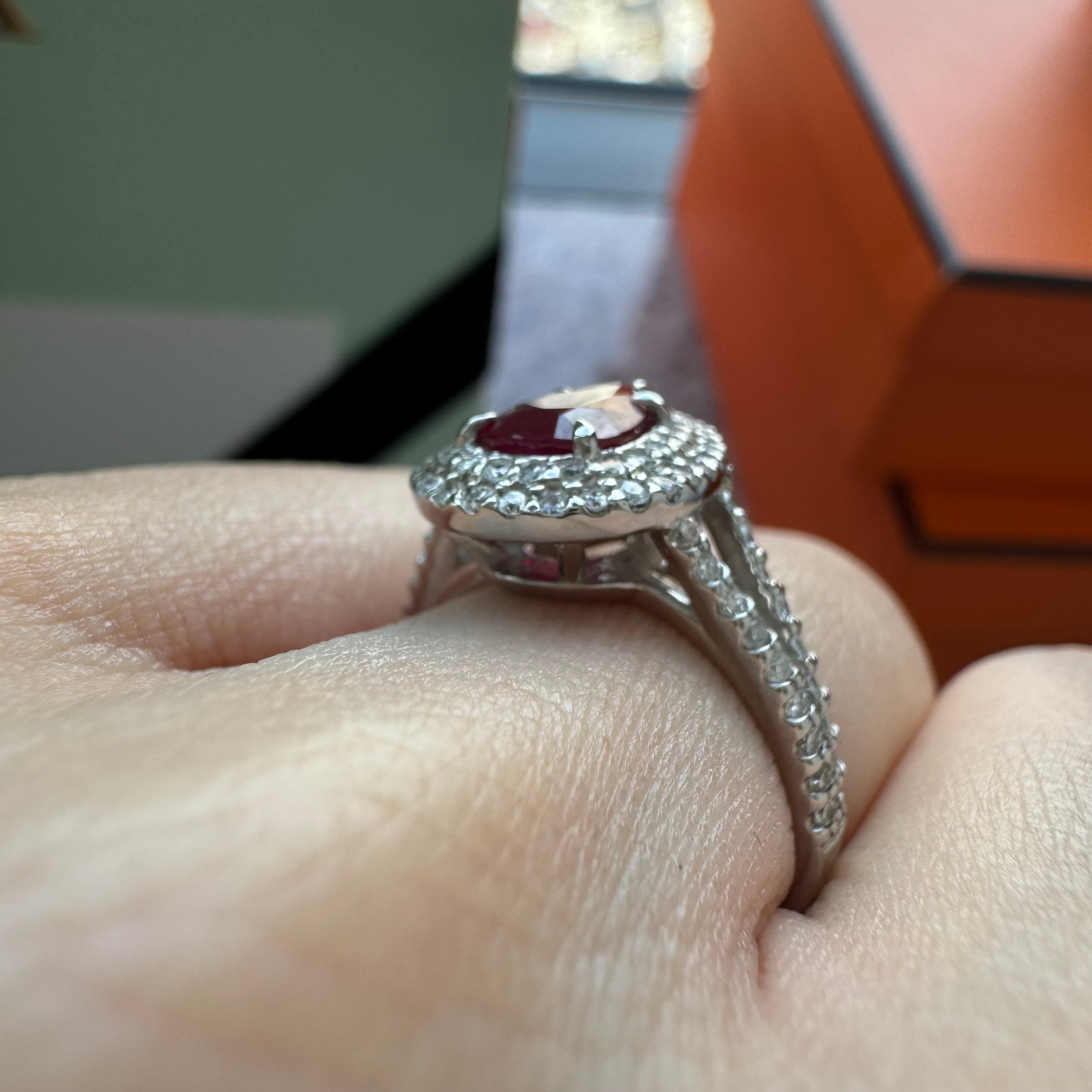 98-超綺麗 特品 ルビーリング中石1.5ct前後 PS PT〜超綺麗 PigeonBloodビルマ産 GRS｜AYAKO SAKURAI（櫻井 彩子（サクライ アヤコ））公式通販サイト