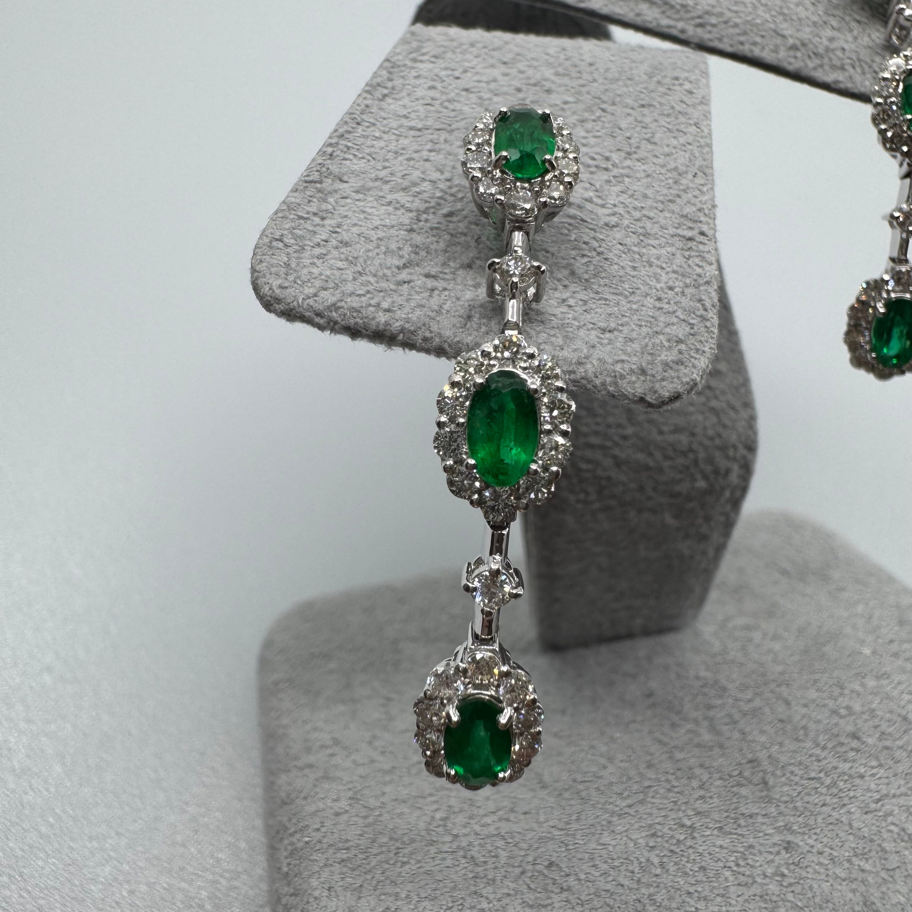 33［一点物］ピアス エメラルド 0.6ct×2 OV PT