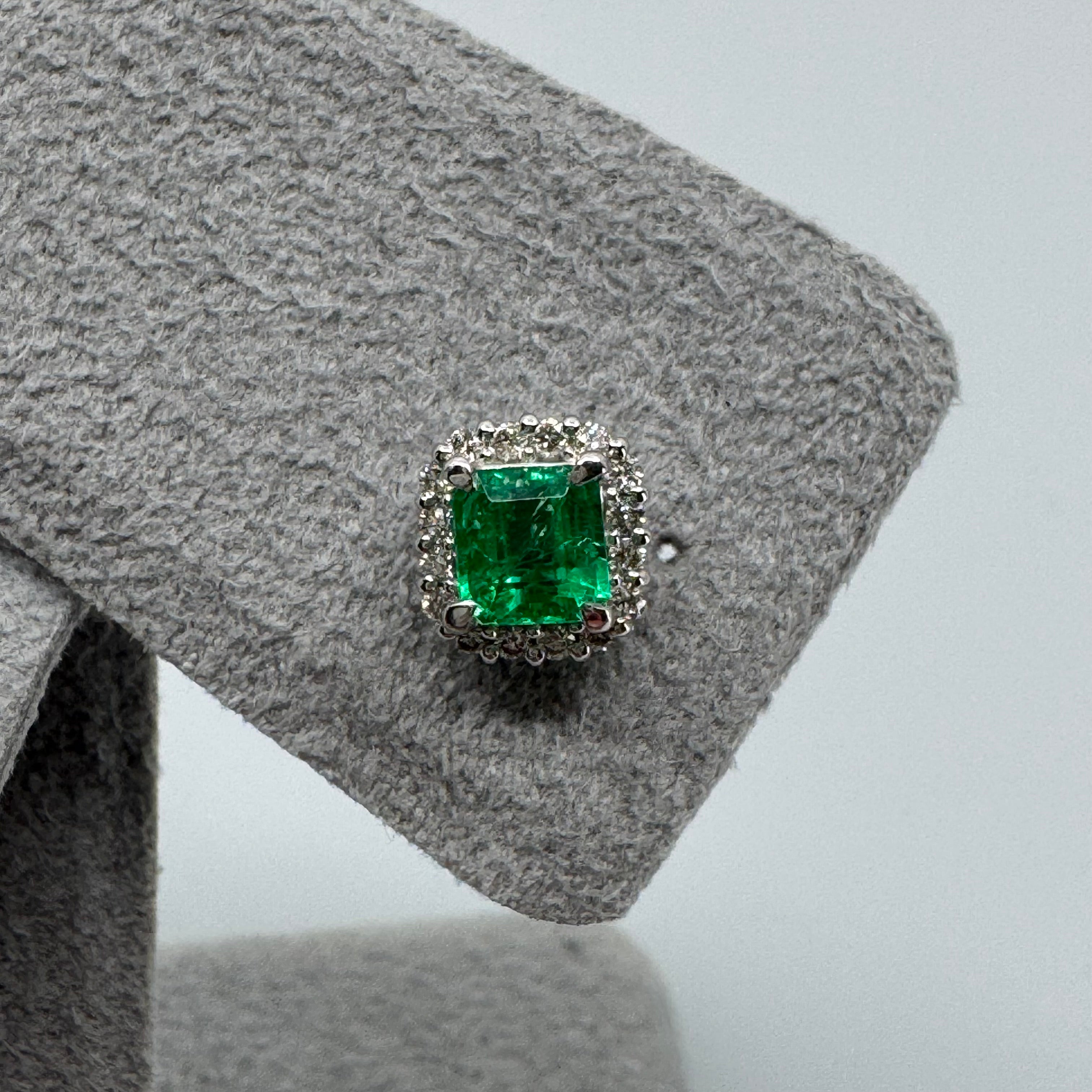 41［一点物/エムロード］ピアス エメラルド 0.4ct×2 SQ PT