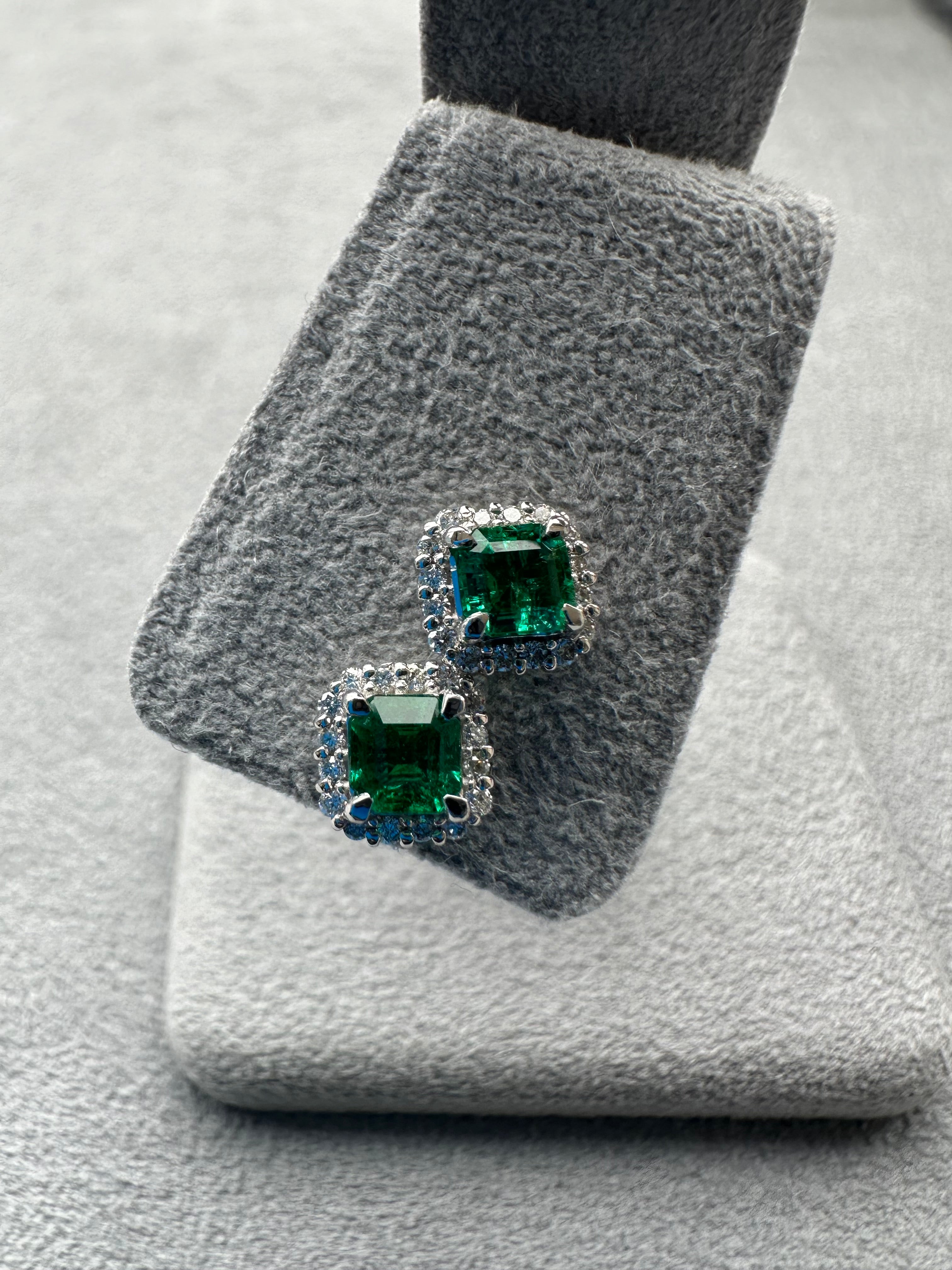 60_エムロード エメラルド 0.3ct前後×2 SQ PT スタッドピアス〜5個のみ｜AYAKO SAKURAI（櫻井 彩子（サクライ アヤコ））公式通販サイト