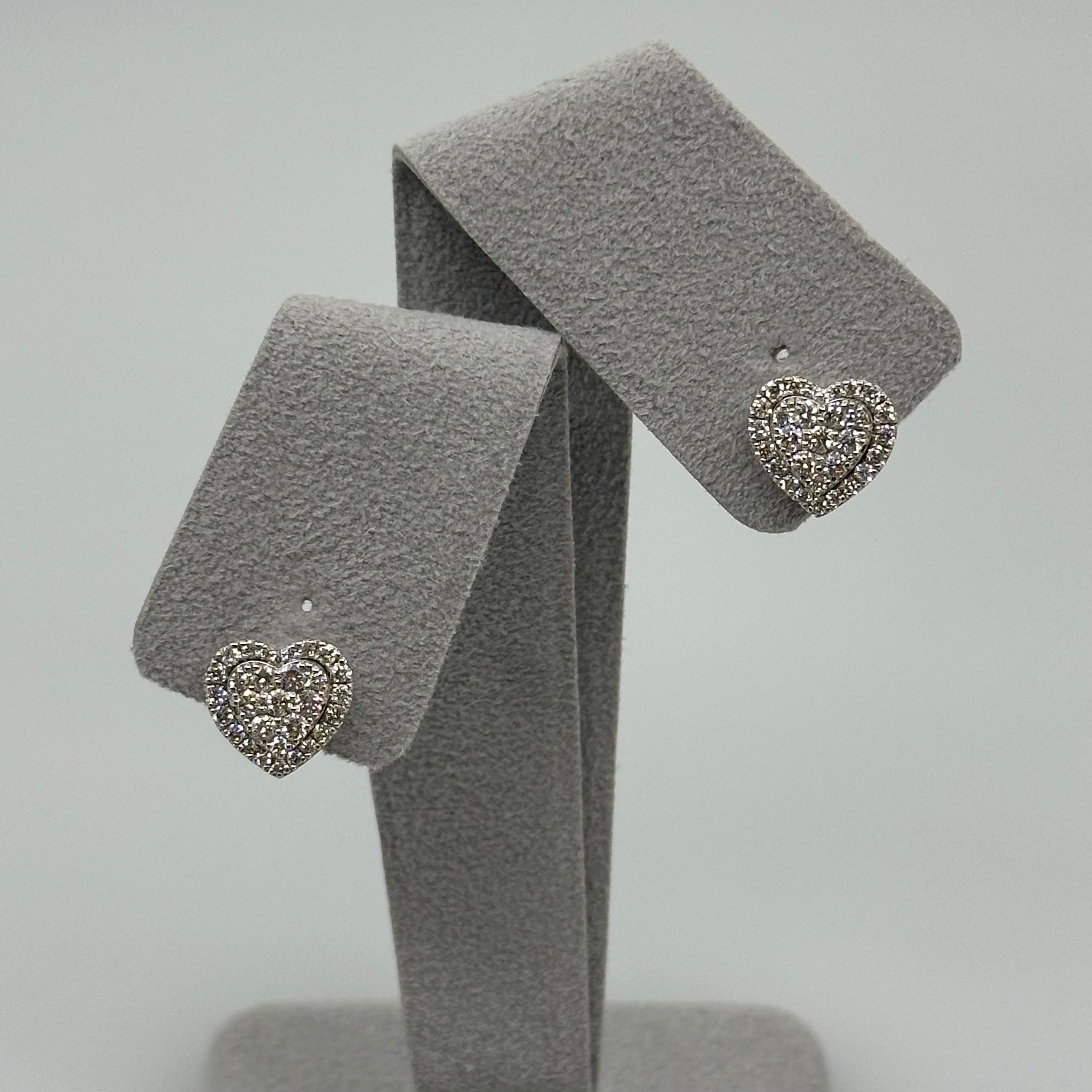 ［LOVE］ピアス ダイヤ