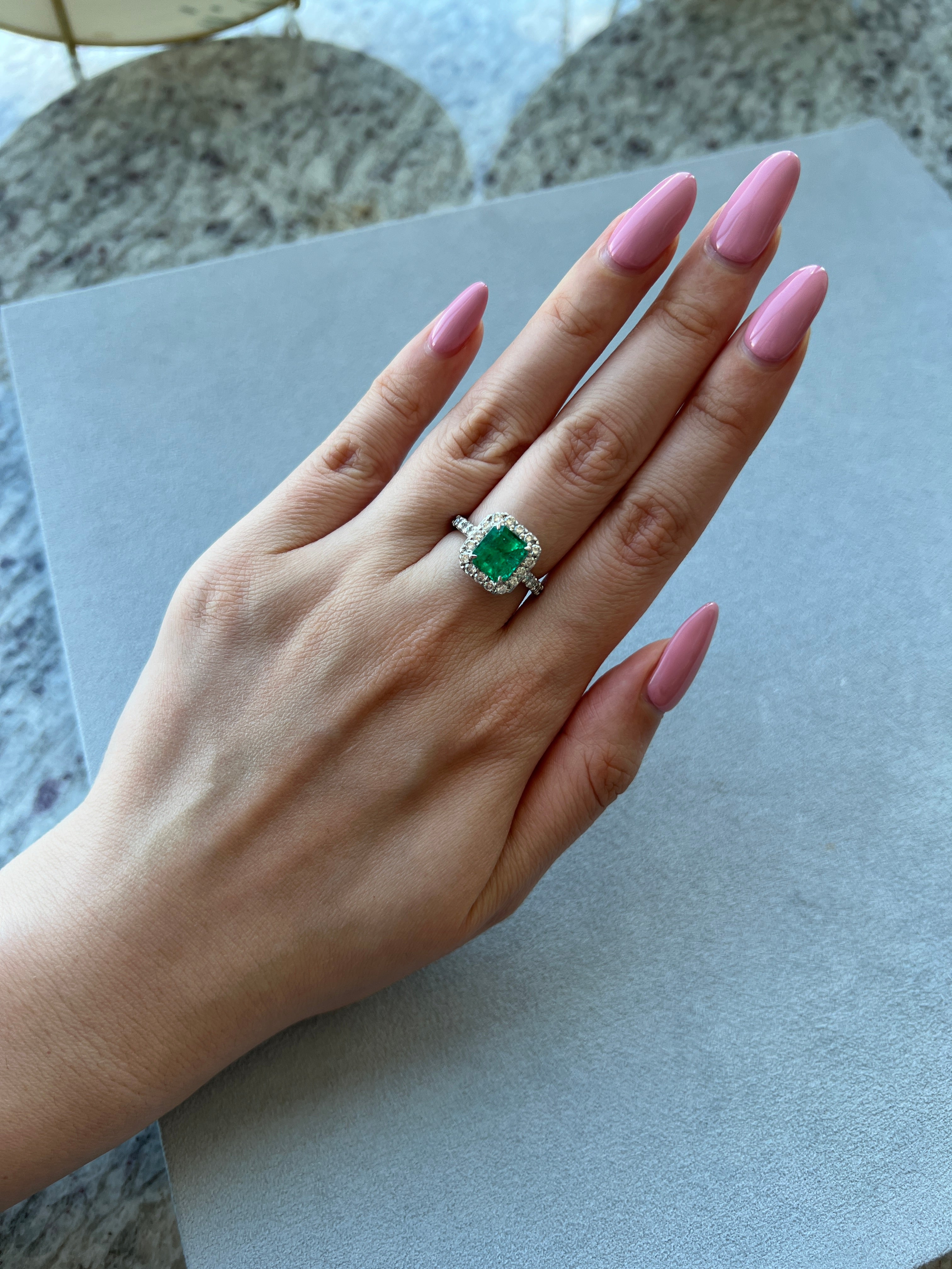 エメラルド 中石2.3ct PT SQ リング｜AYAKO SAKURAI（櫻井 彩子（サクライ アヤコ））公式通販サイト