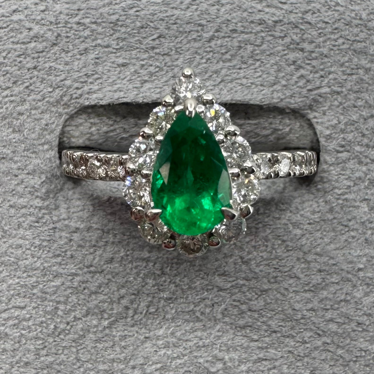 71［一点物］リング エメラルド 0.8ct PS PT