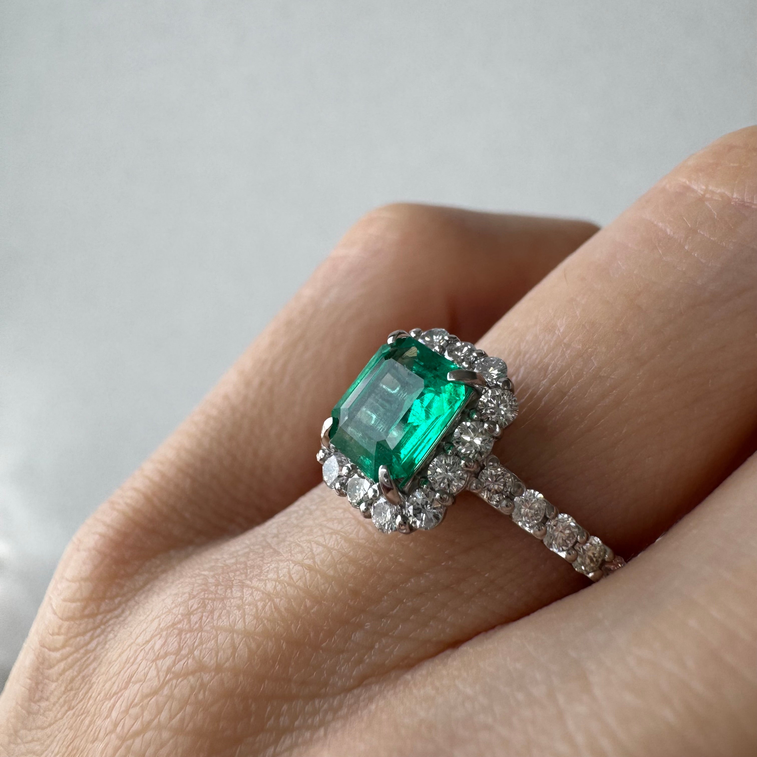 23［一点物］リング エメラルド 1.1ct SQ PT