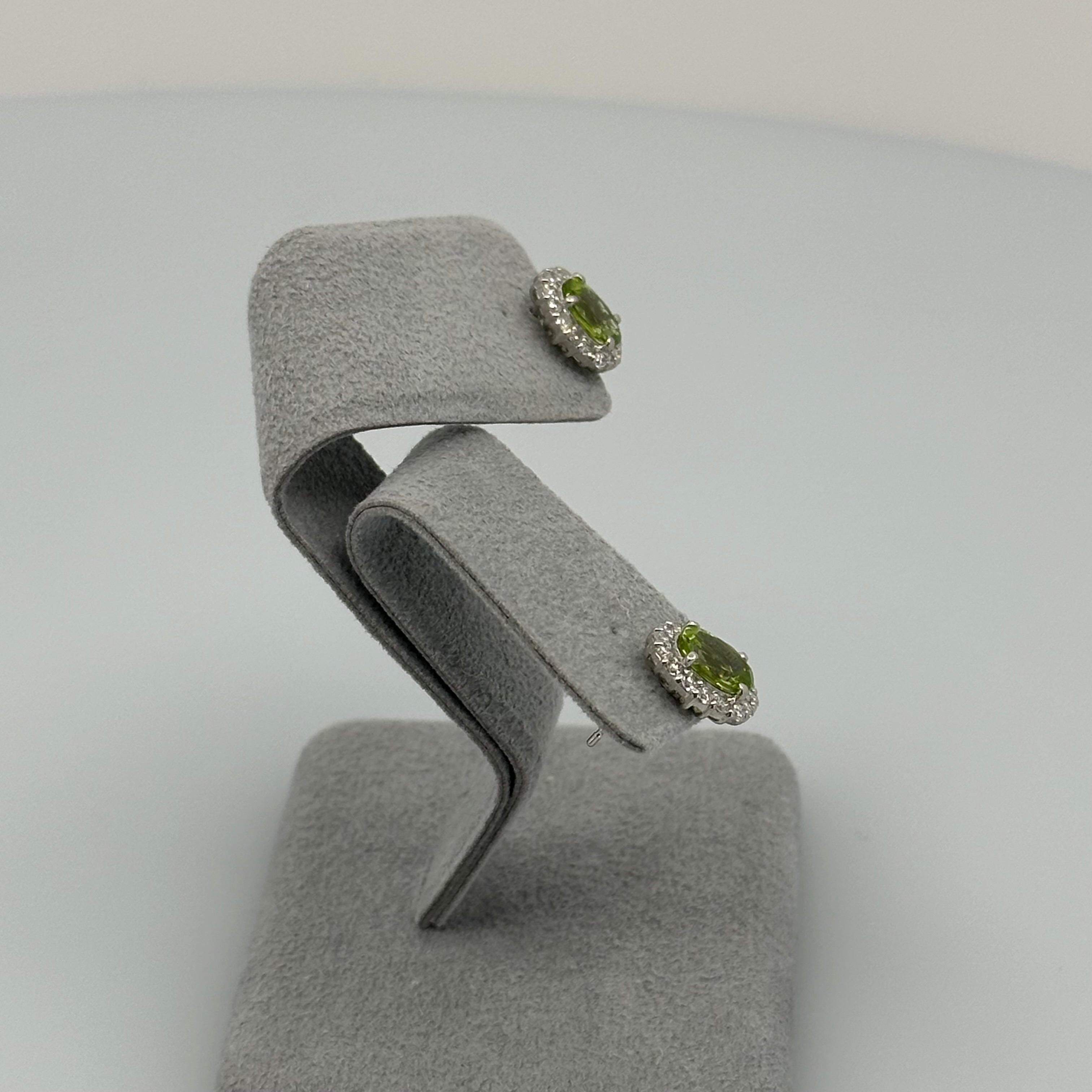 303［一点物］ピアス ペリドット 1.1ct×2 OV PT