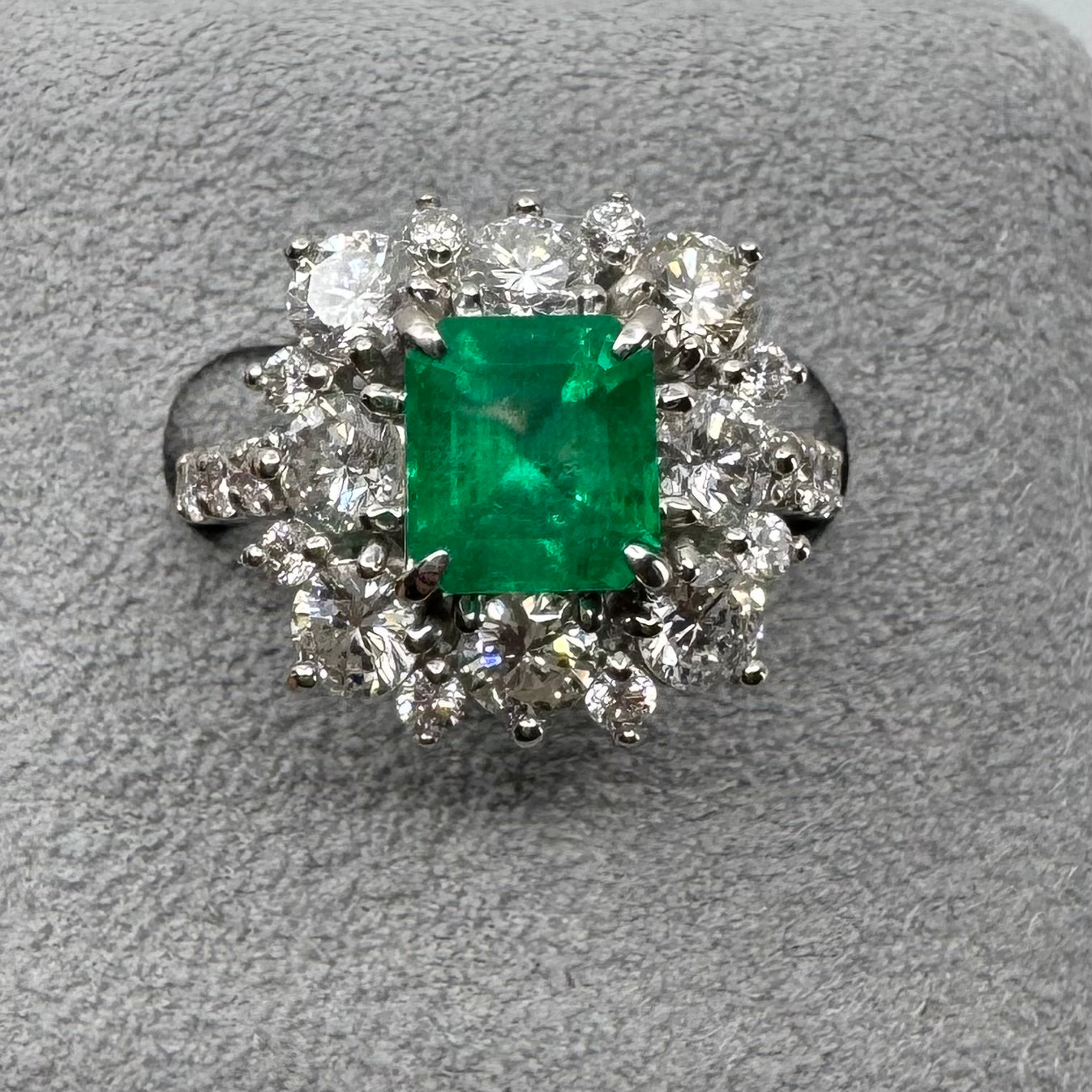 12［一点物］リング エメラルド 1.6ct SQ PT