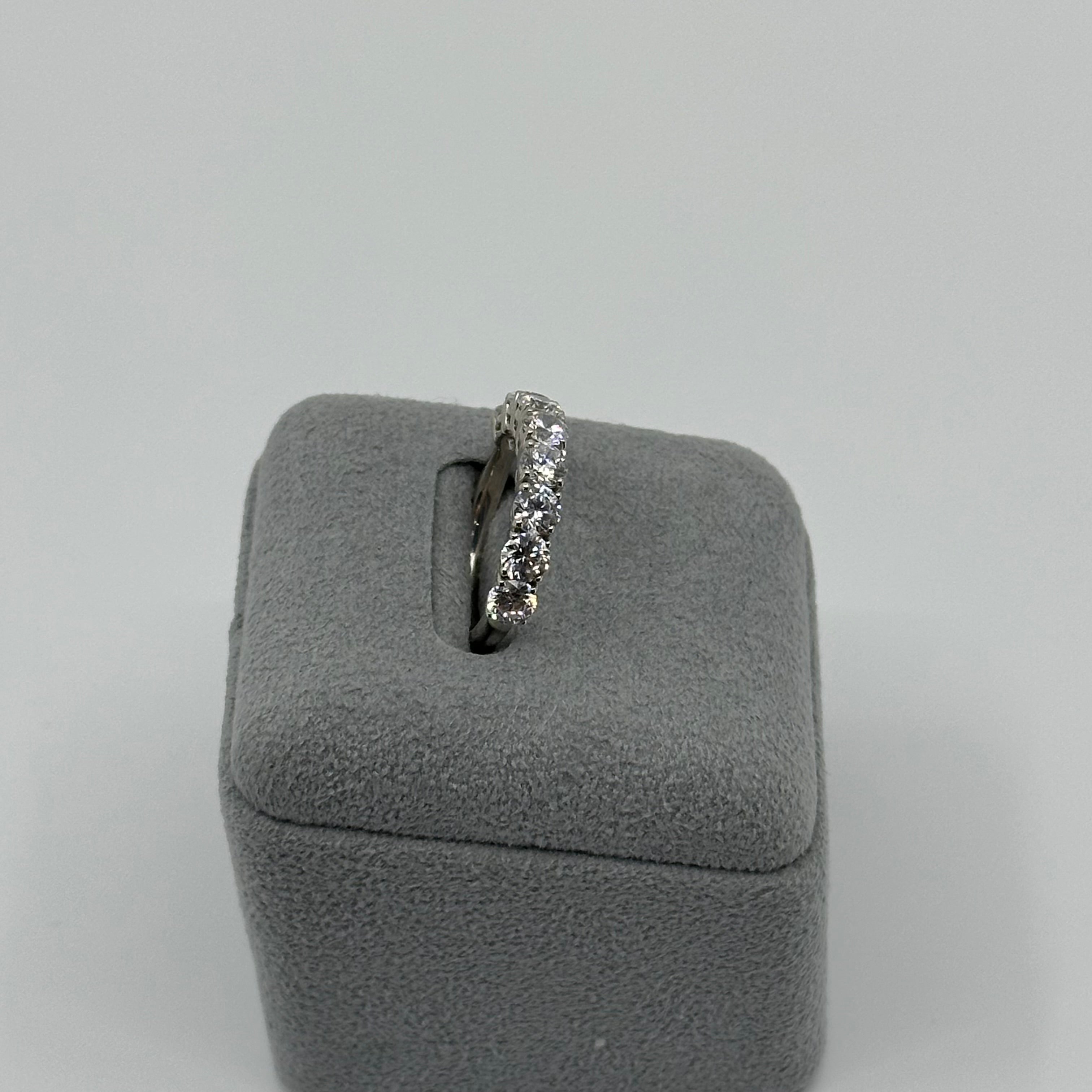 ハーフエタニティ BOX〜ノーソート 0.2ct×8pc