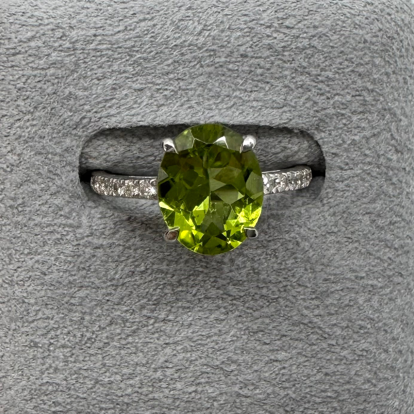 181［一点物］リング ペリドット 2ct OV PT