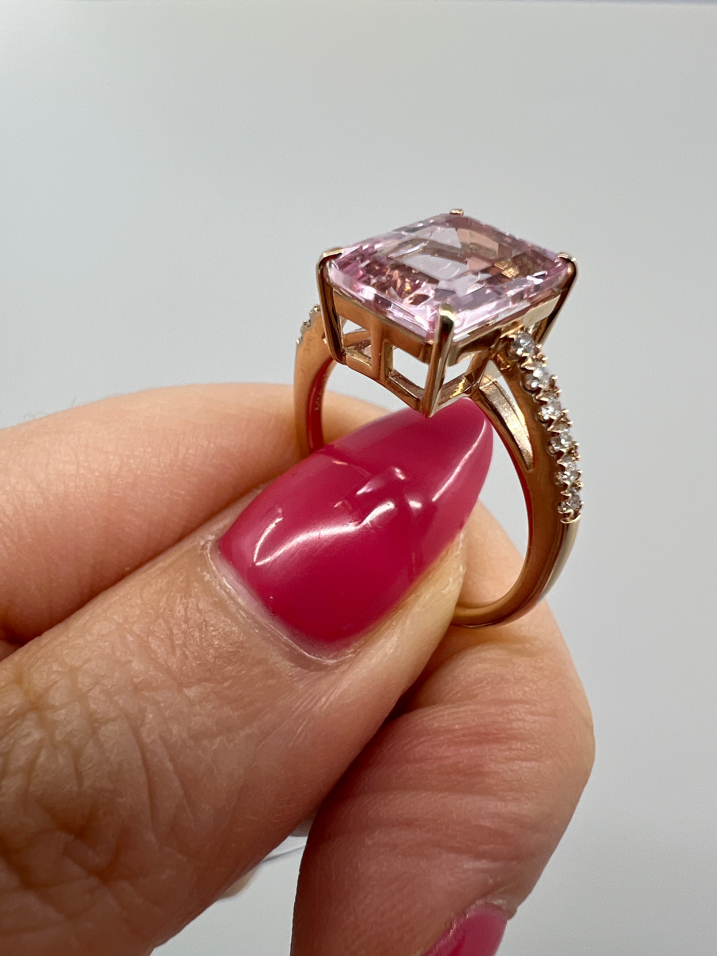 モルガナイトの庭園