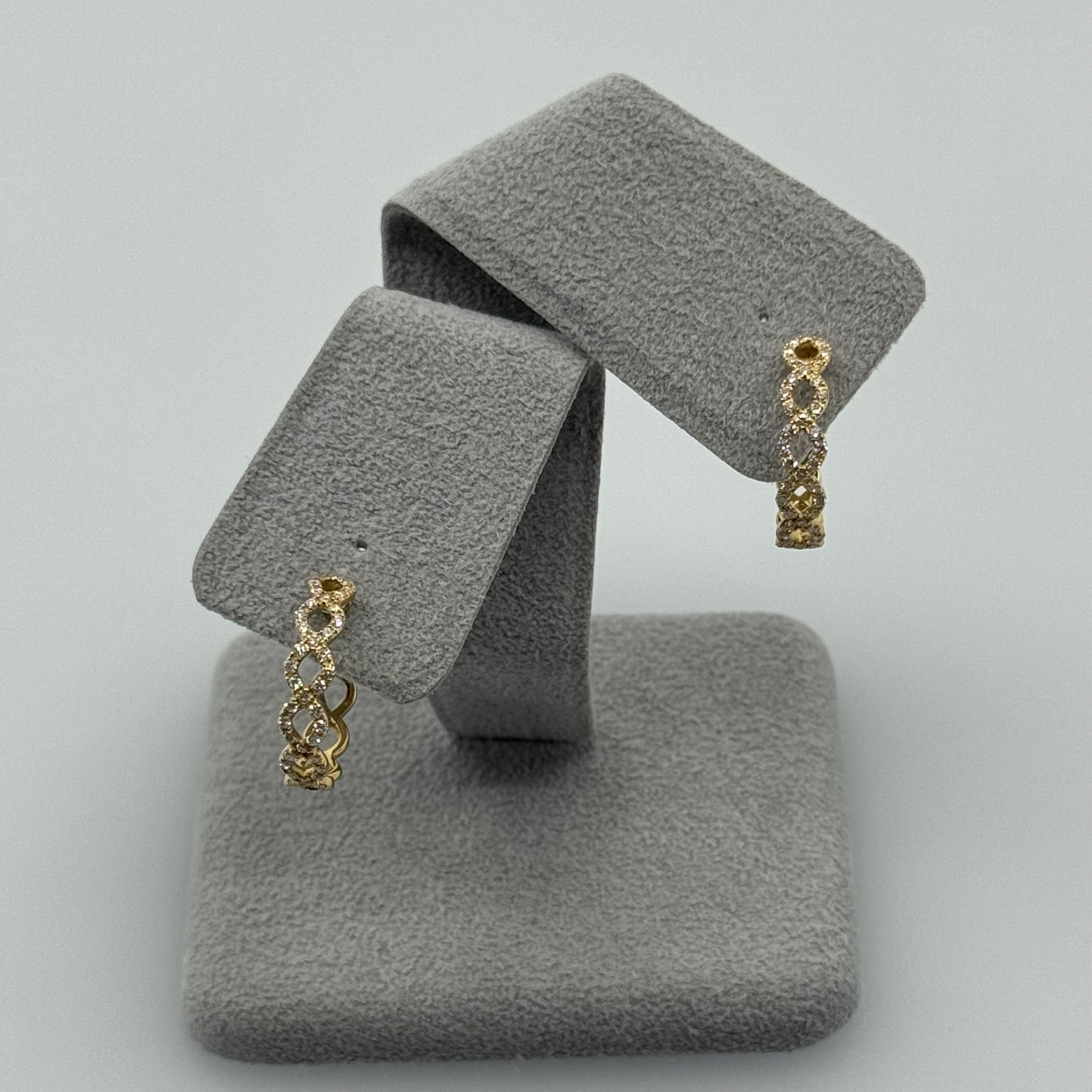 ［アポトラ］ピアス ダイヤ