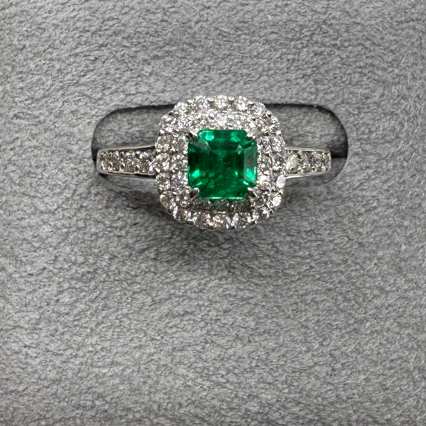 18［一点物］リング エメラルド 0.6ct前後 SQ PT