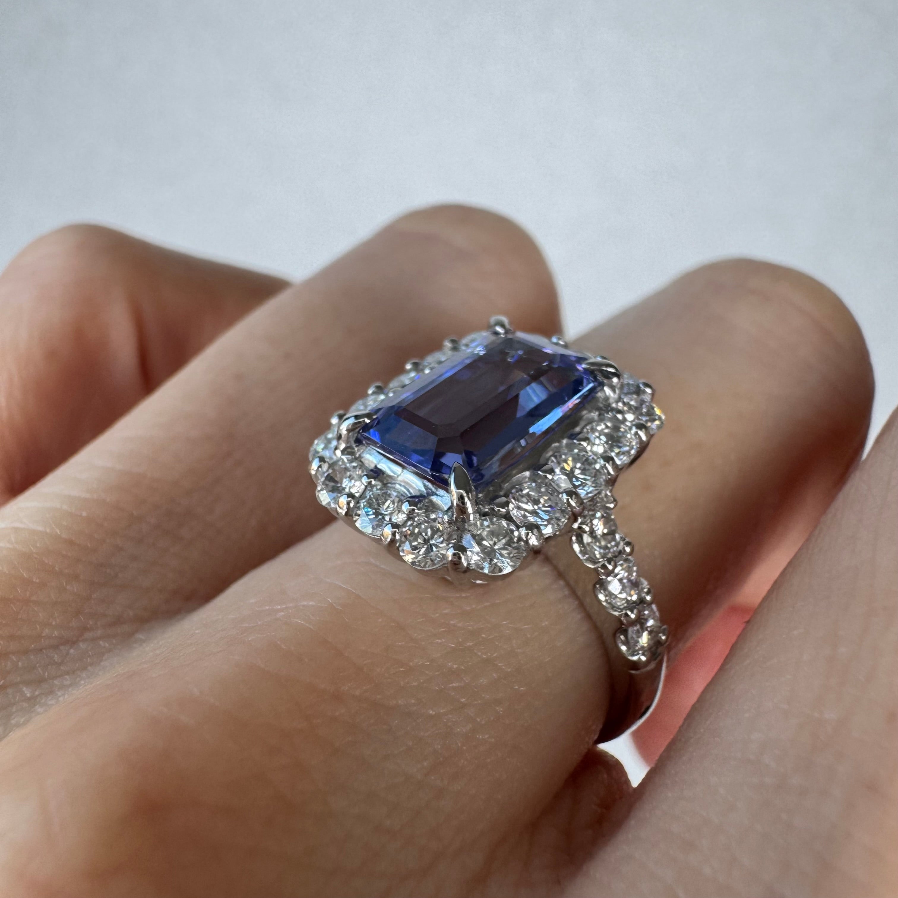 194［一点物］リング タンザナイト 2.9ct前後 SQ PT