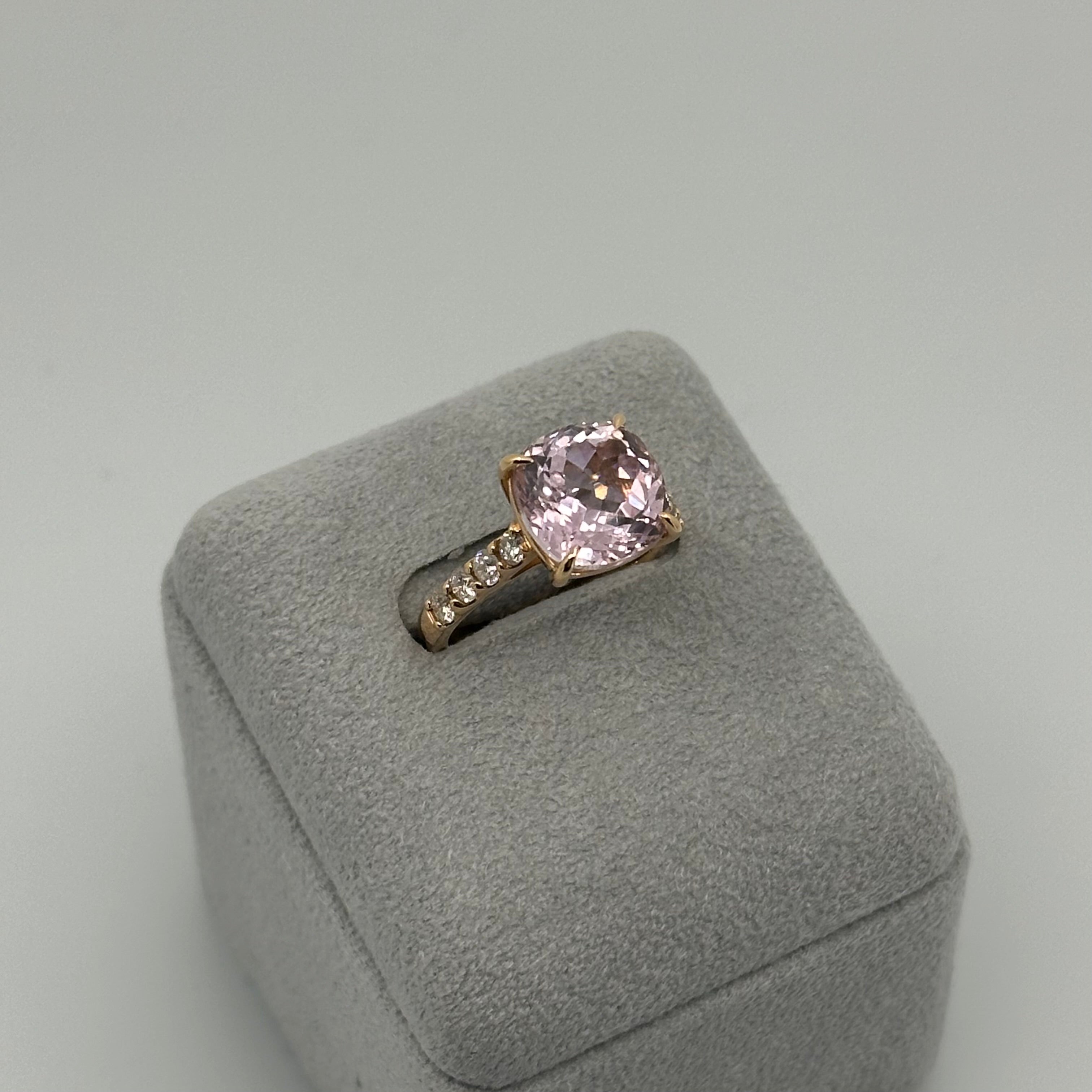 ［一点物/ソワレ］リング モルガナイト 5.4ct SQ PG