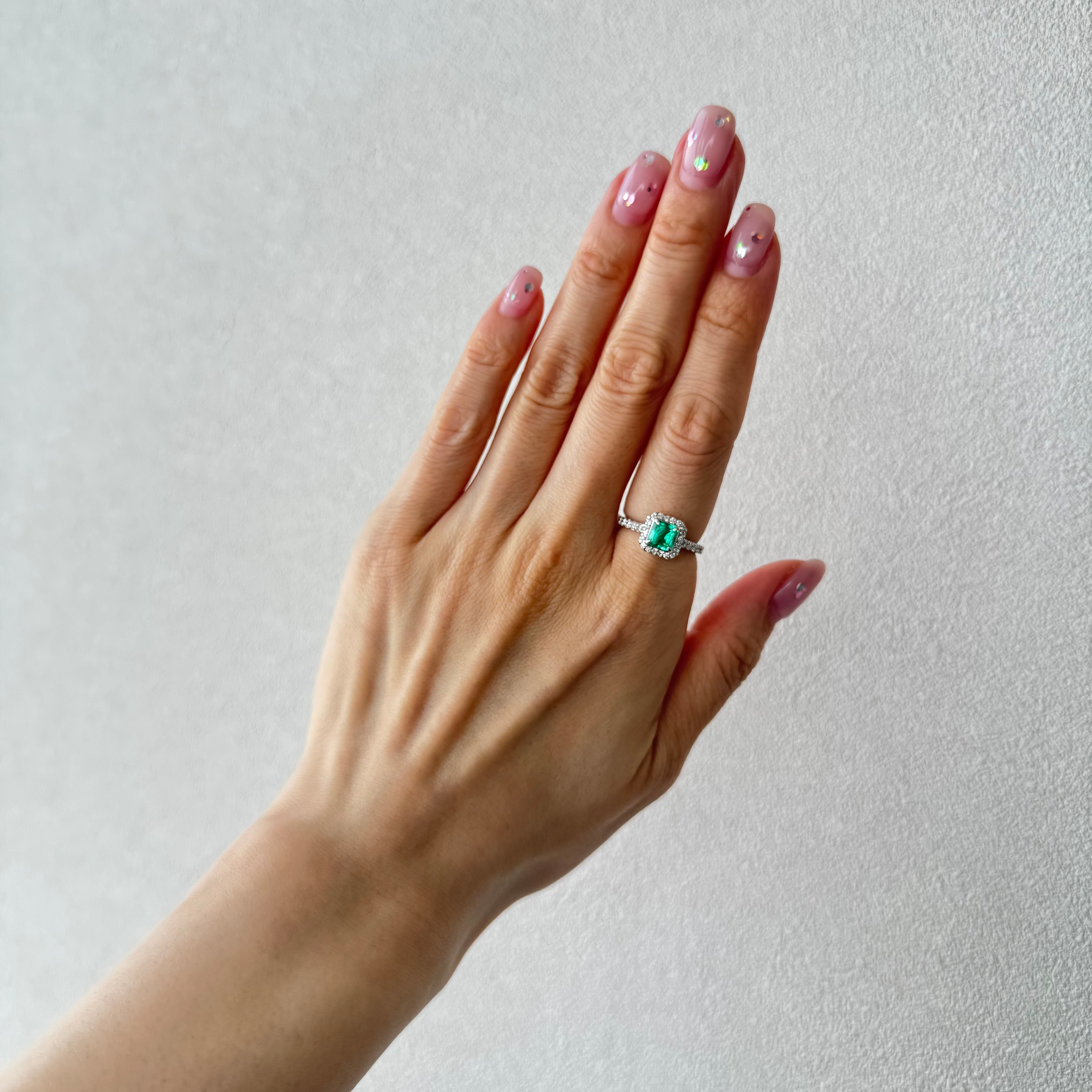 22［一点物］リング エメラルド 0.8ct SQ PT