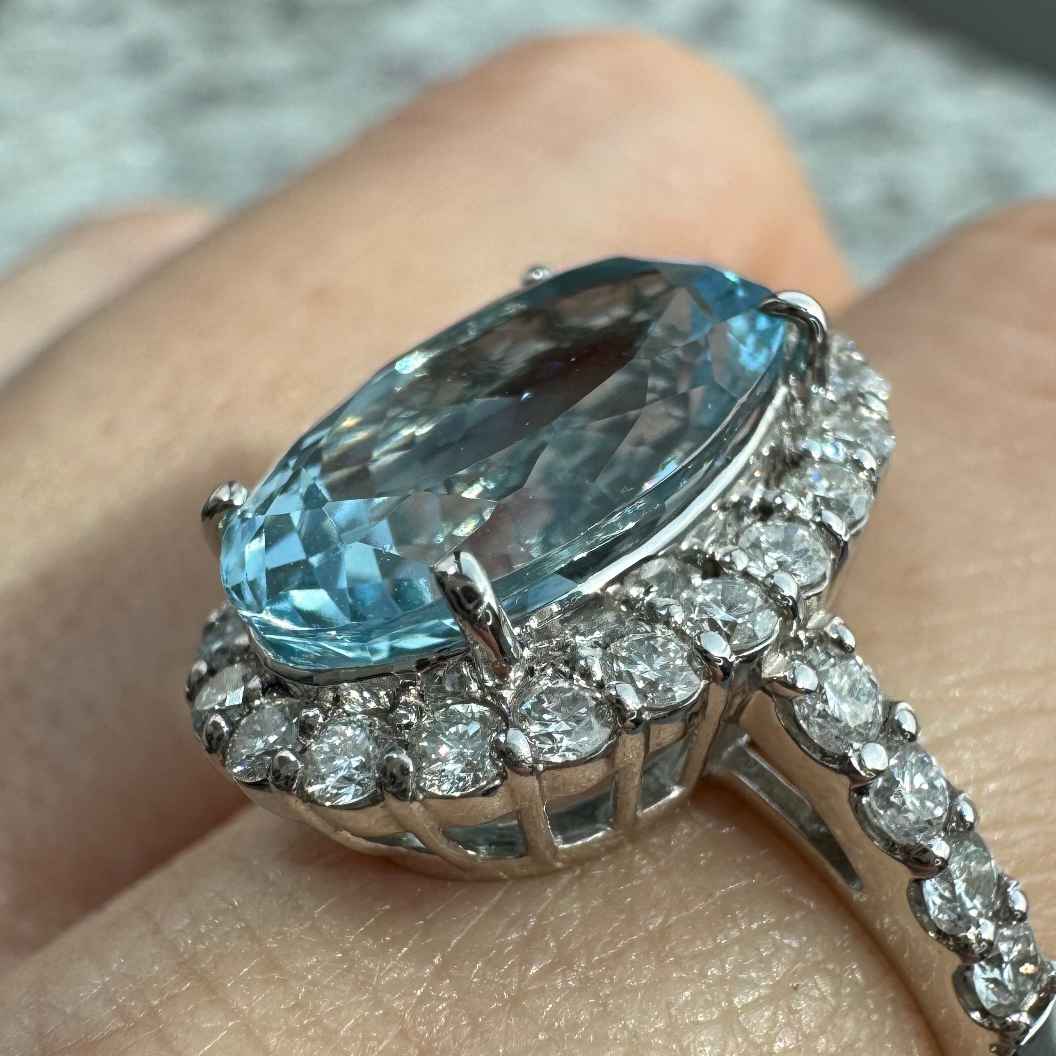 ［カリソン］リング アクアマリン 4ct前後 OV