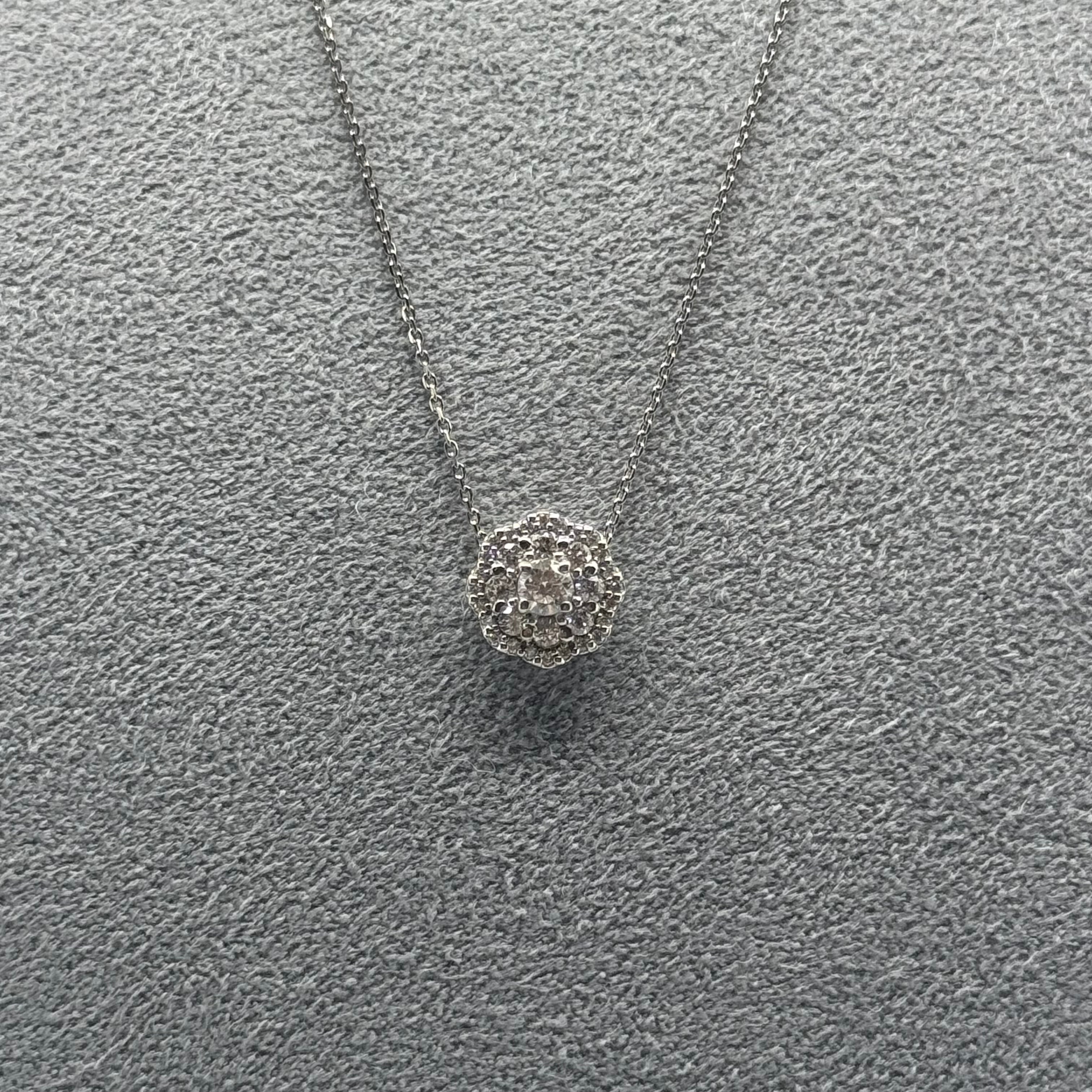 ［アネモネ］ネックレス ダイヤ