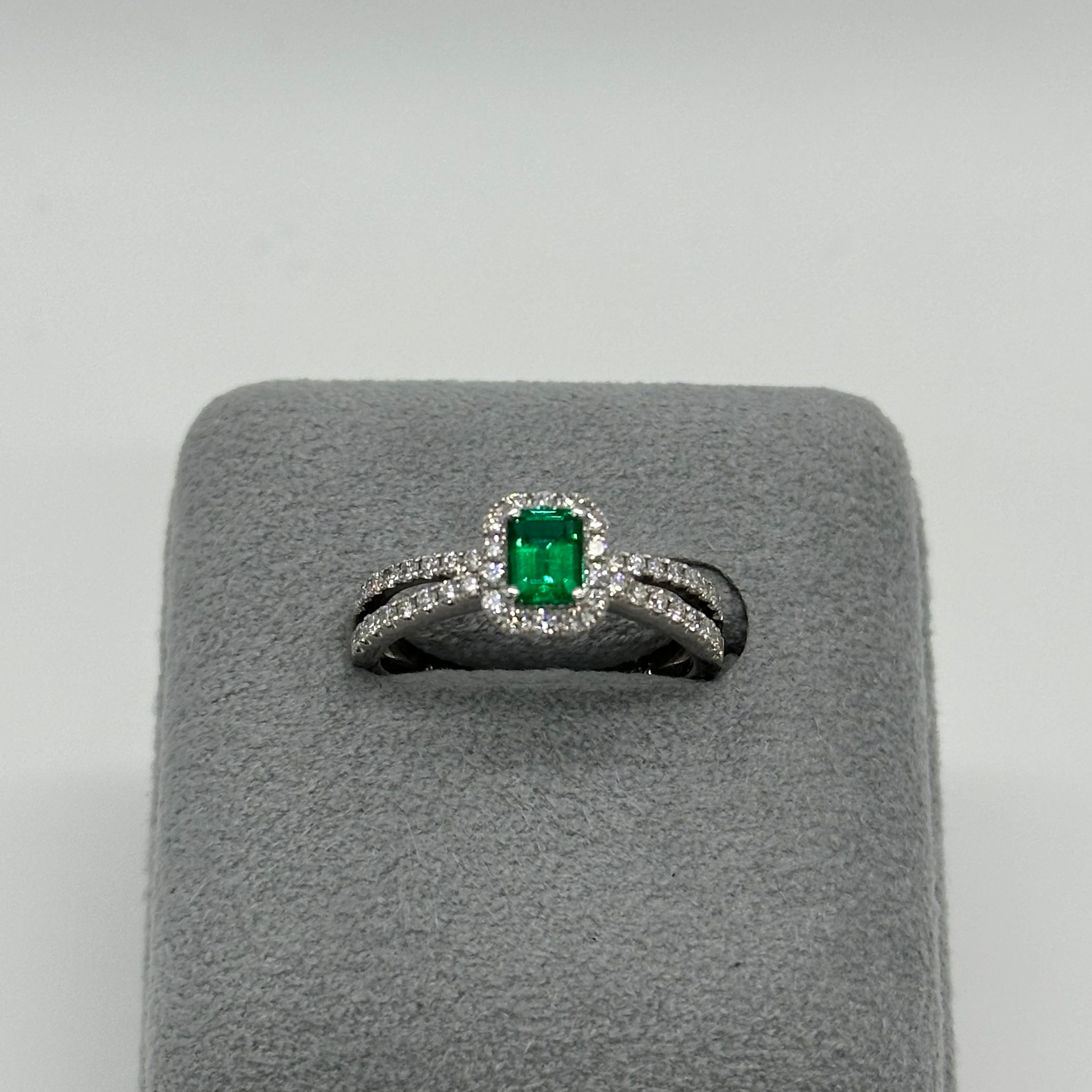 最高級 ノンオイル エメラルド 0.3ct前後 SQ PT リング〜GIA 世界に一つだけ♡｜AYAKO SAKURAI（櫻井 彩子（サクライ アヤコ））公式通販サイト