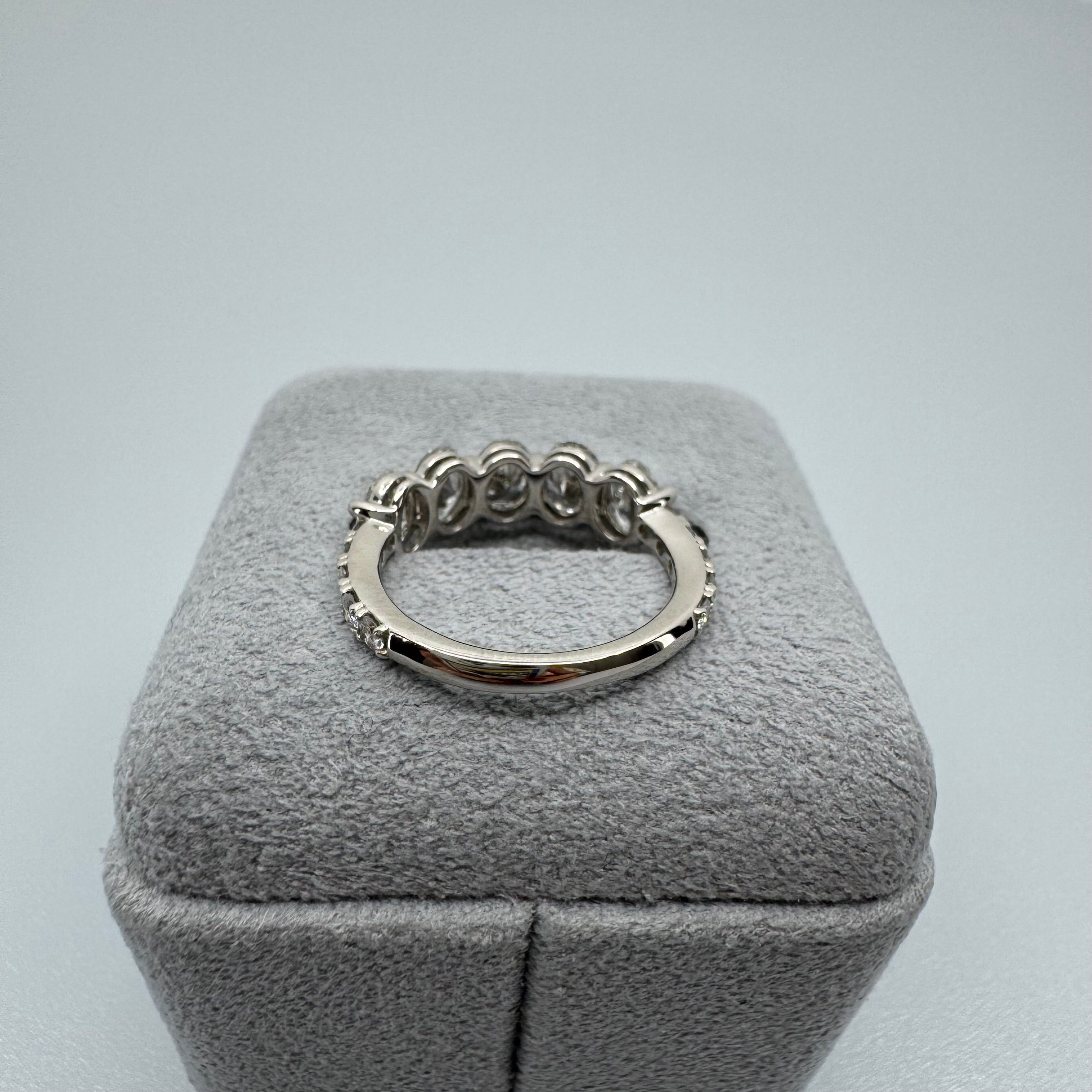 ［グレンヌ/ハーフエタニティ］リング ダイヤ 1pc0.3ct×5pc OV