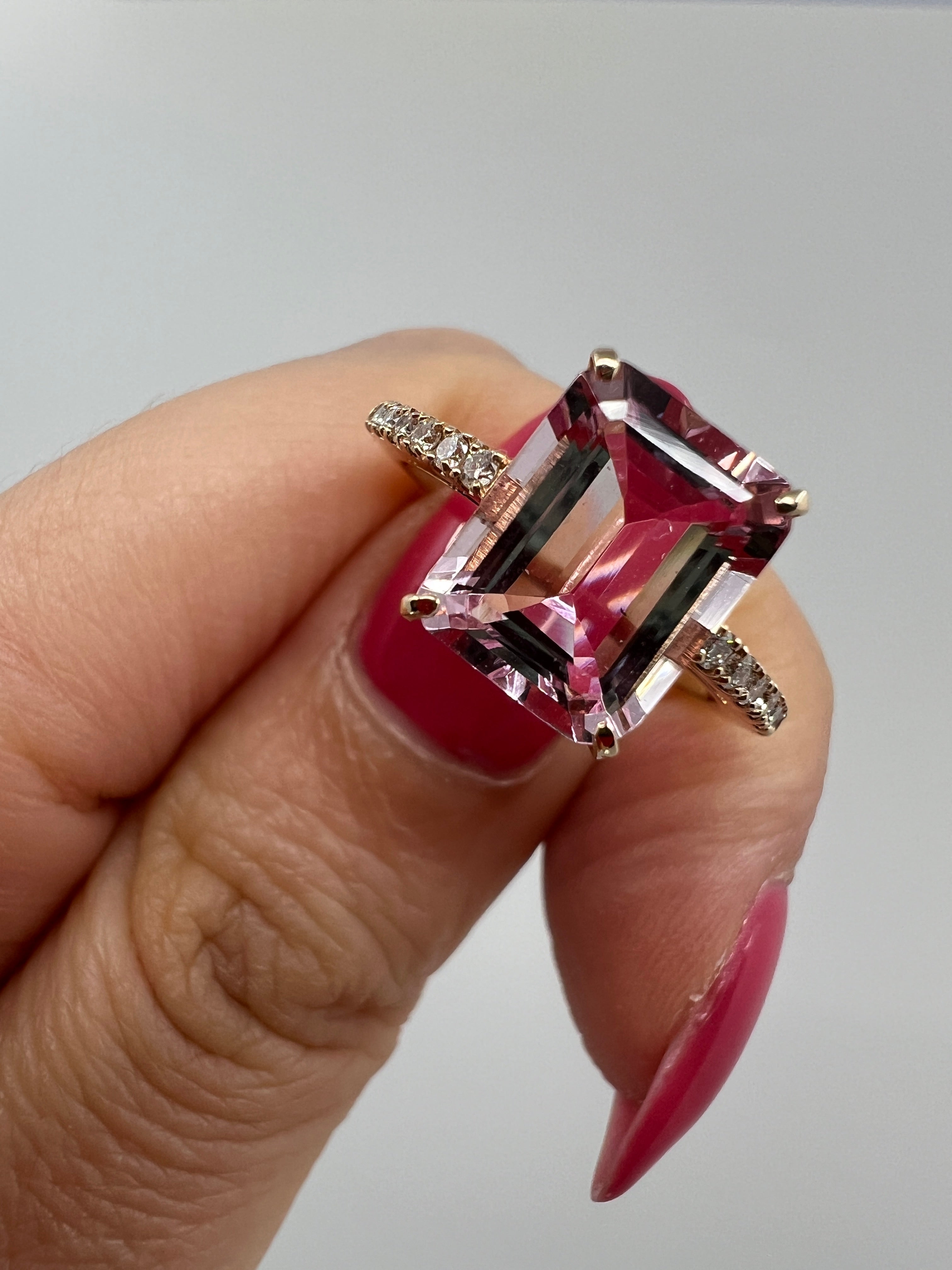 モルガナイトの庭園