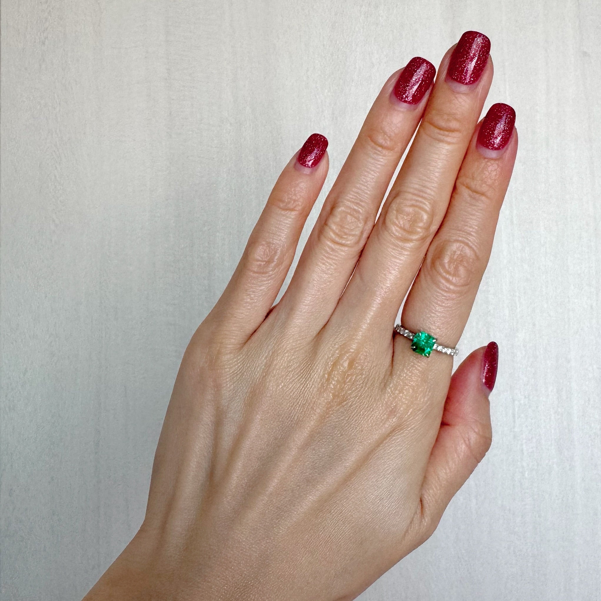 ［アルル］リング エメラルド 0.9ct SQ PT