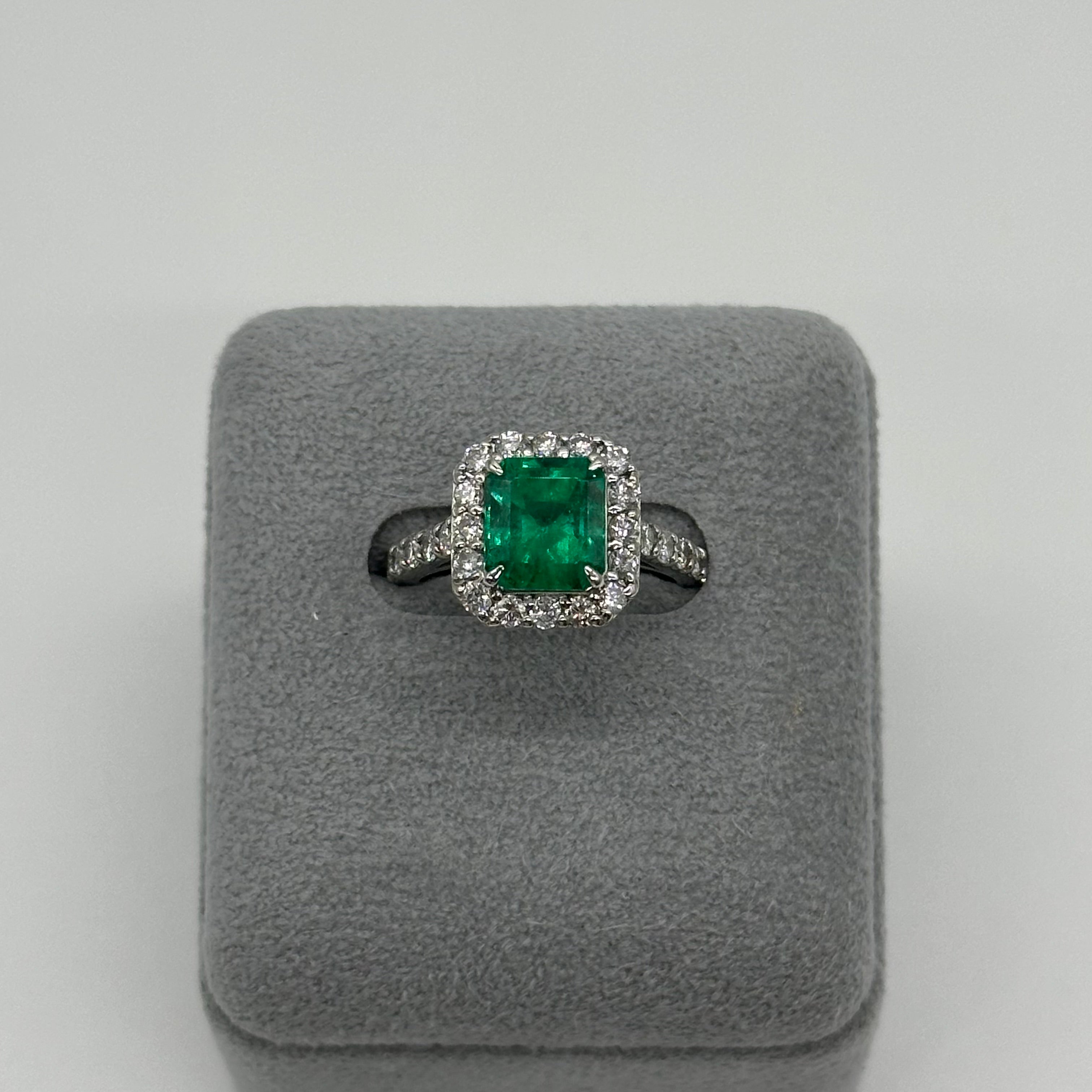 エメラルド 中石2.3ct PT SQ リング｜AYAKO SAKURAI（櫻井 彩子（サクライ アヤコ））公式通販サイト