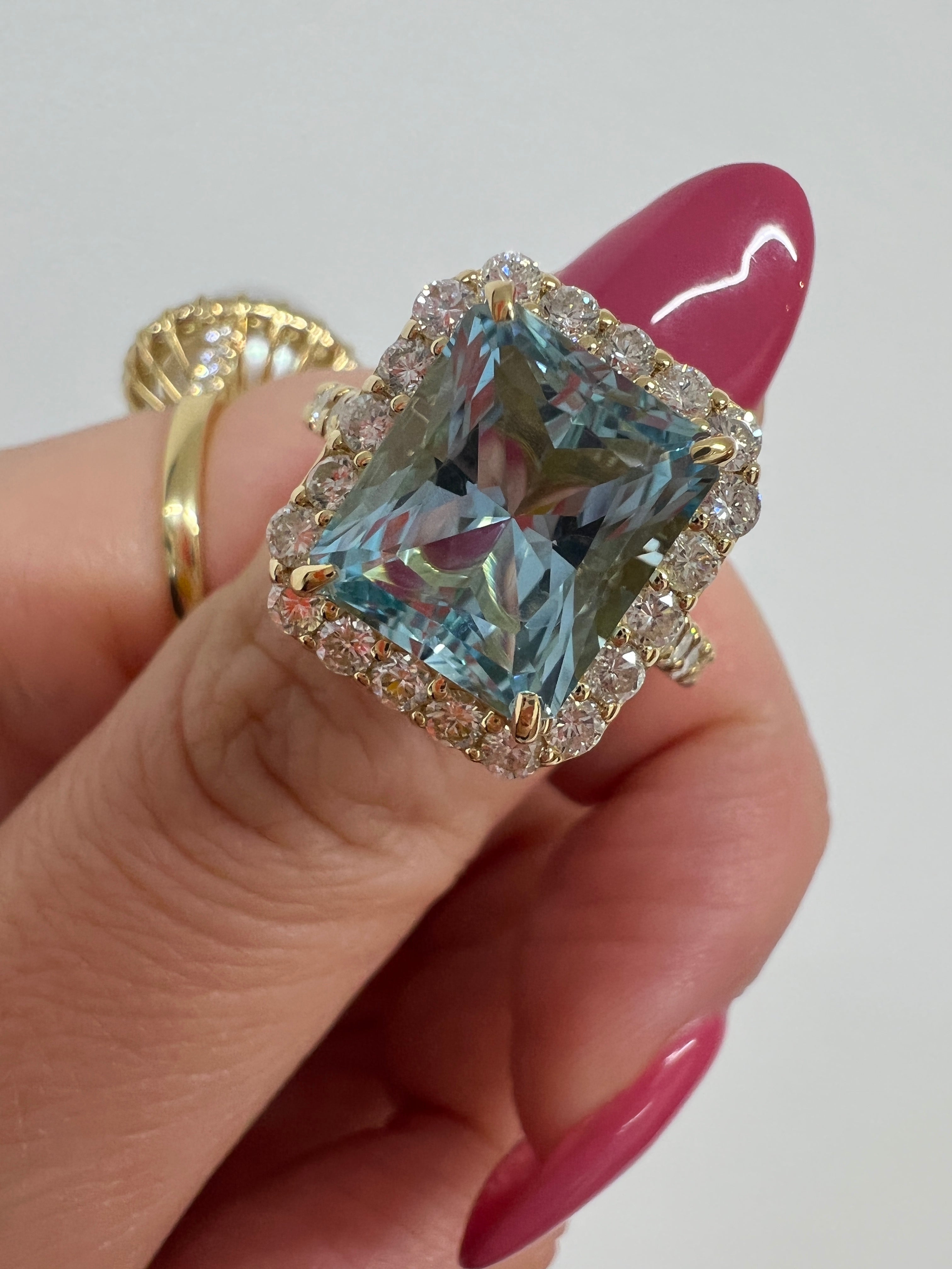 アクアマリンの歌声