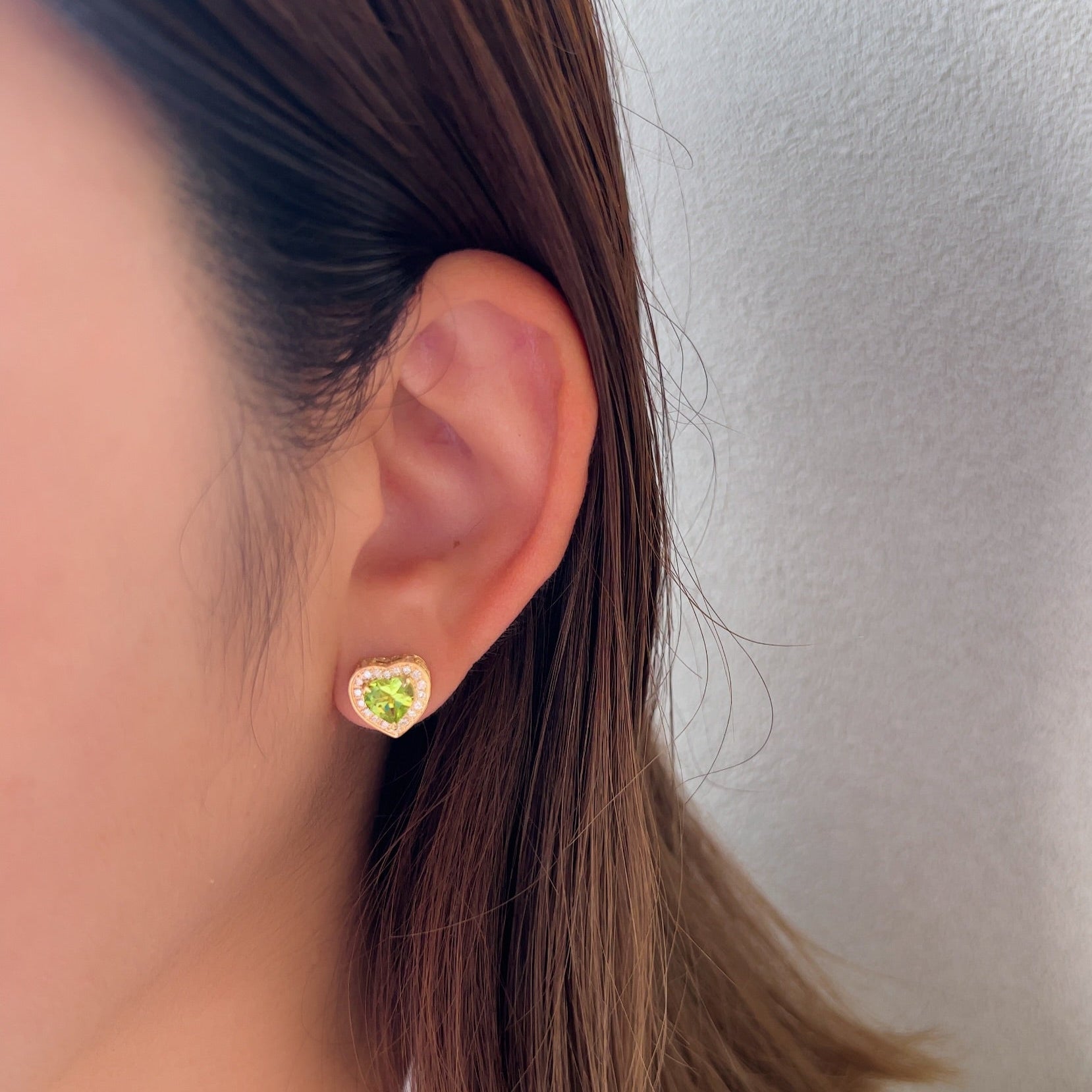 【美品】証明書あり　櫻井彩子　ペリドット　ハートシェイプピアス 新作/エルダンジュ］ピアス ペリドット 0.5ct×2 HS – AYAKO