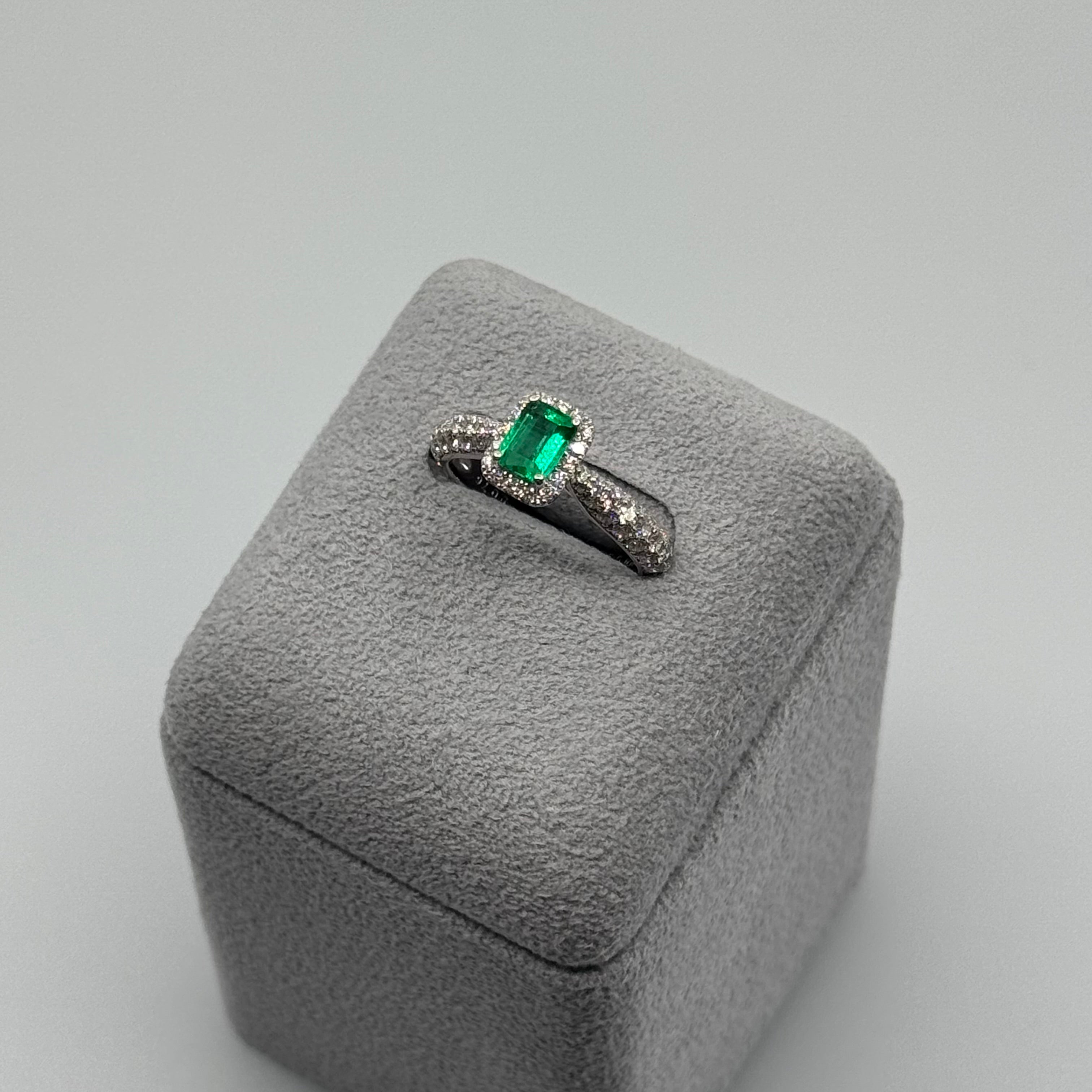 ［パリの小路］リング エメラルド  0.5ct前後 SQ