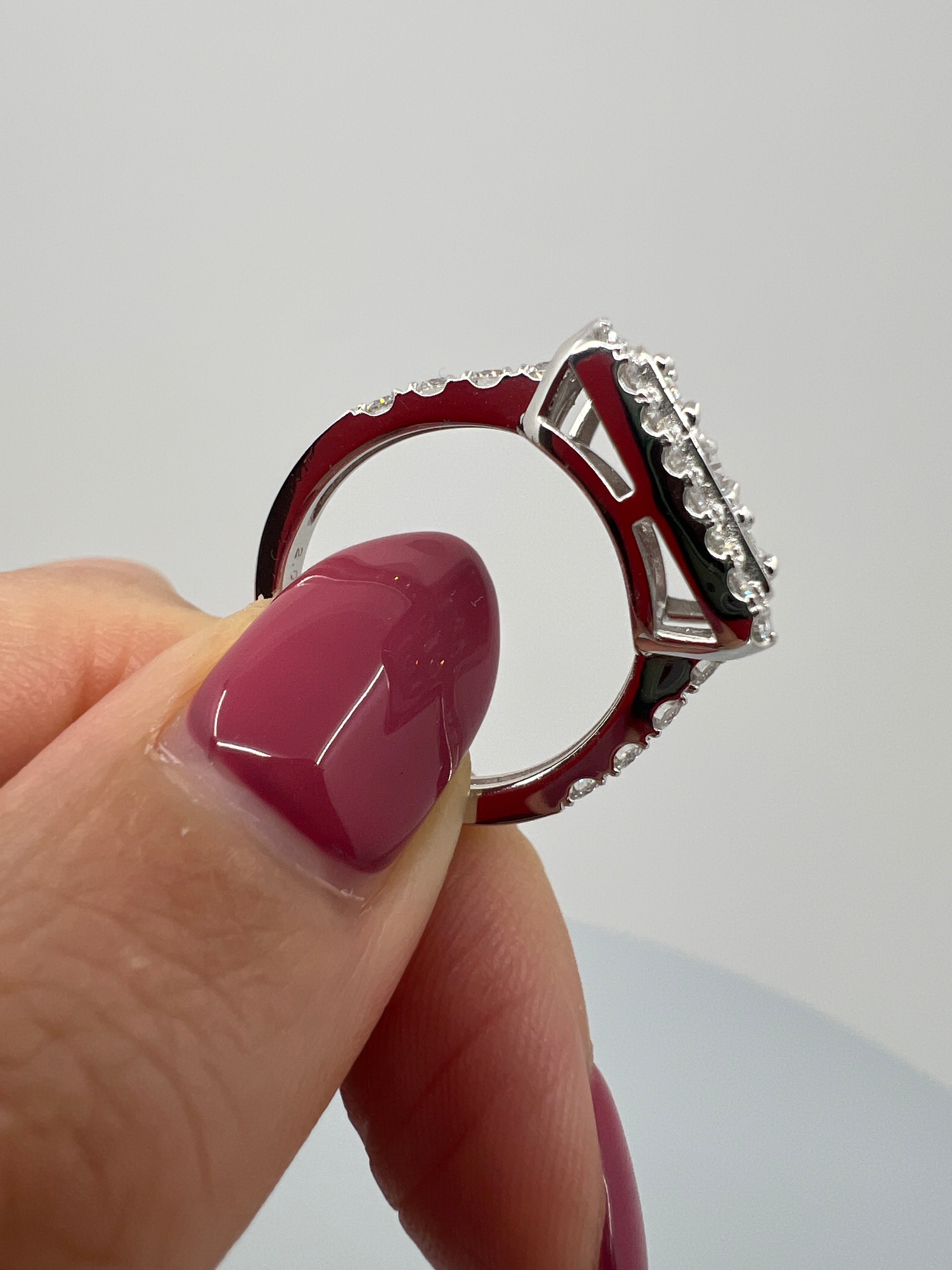 ［レリーフ］リング ダイヤ