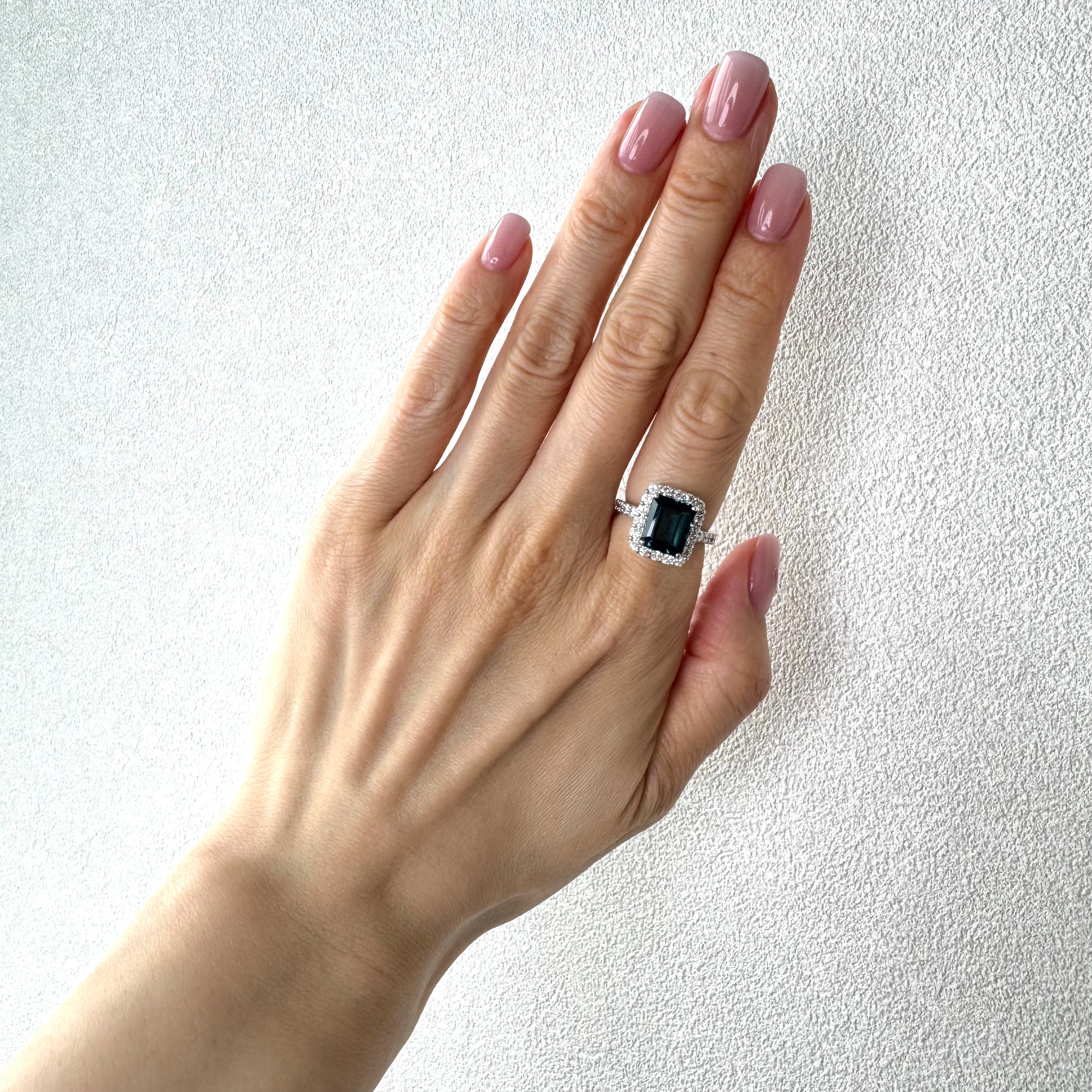 ［オデットの羽飾り］リング ロンドンブルートパーズ