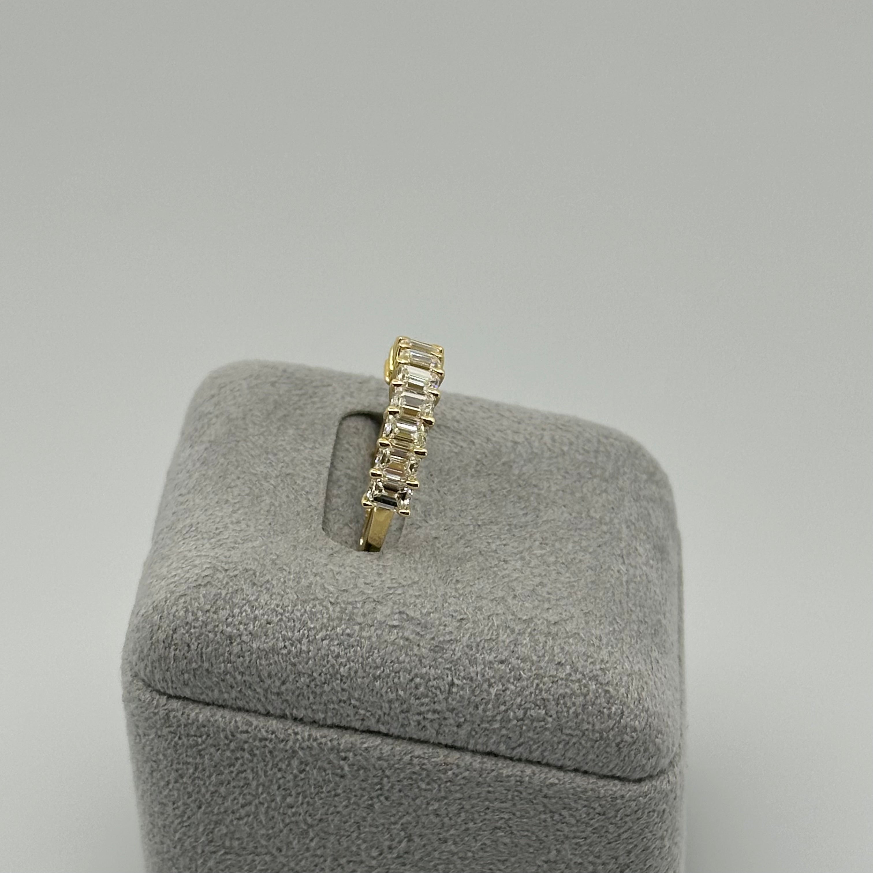 ［エクラ］リング ダイヤ 1pc0.2ct前後×10pc 1.8ct前後 EM