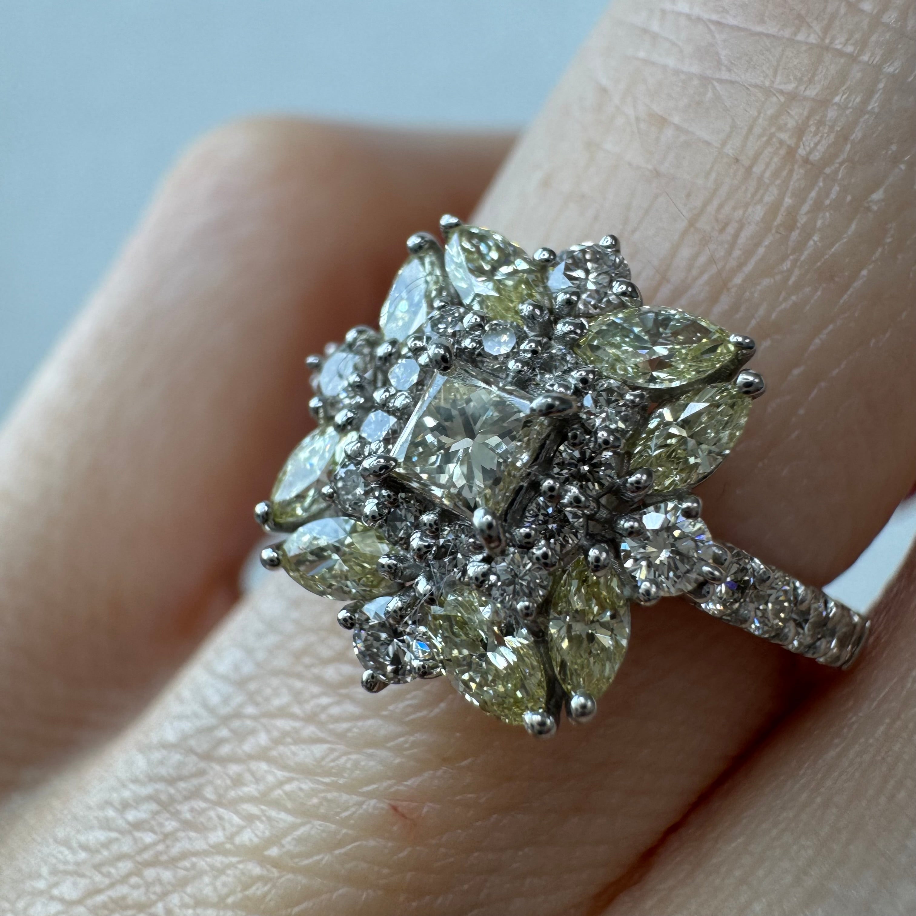 ［アラベスク］リング ダイヤ