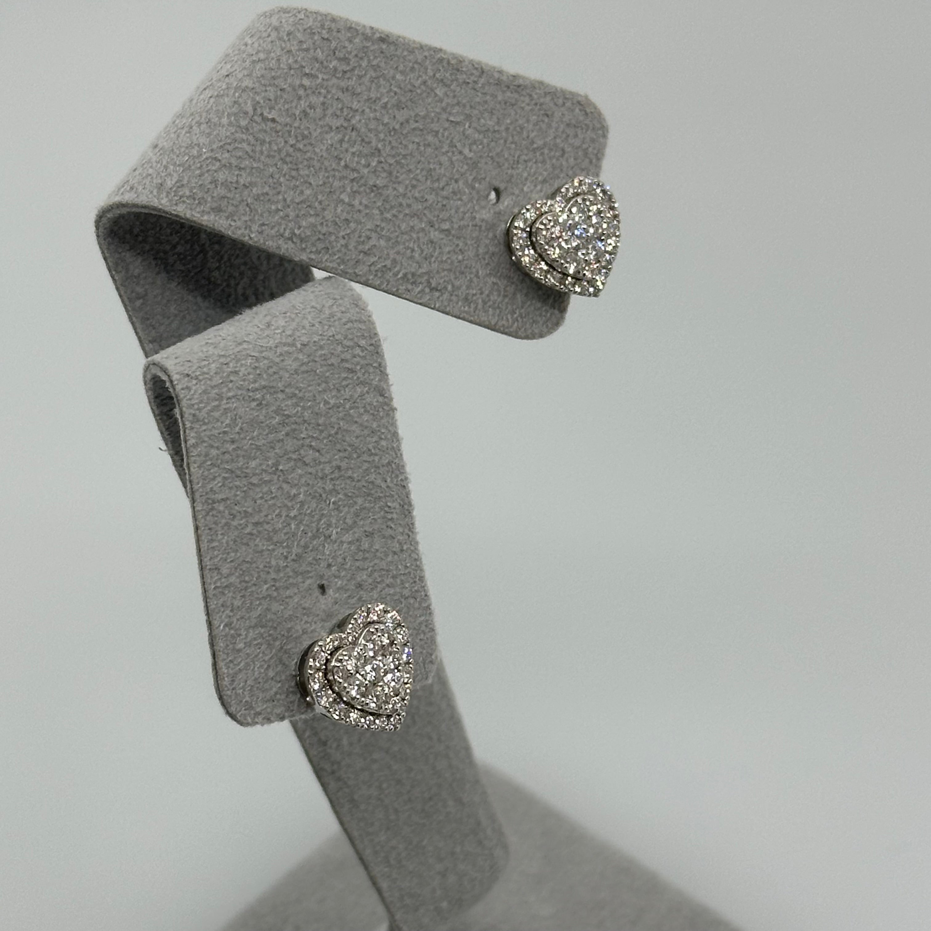 ［LOVE］ピアス ダイヤ