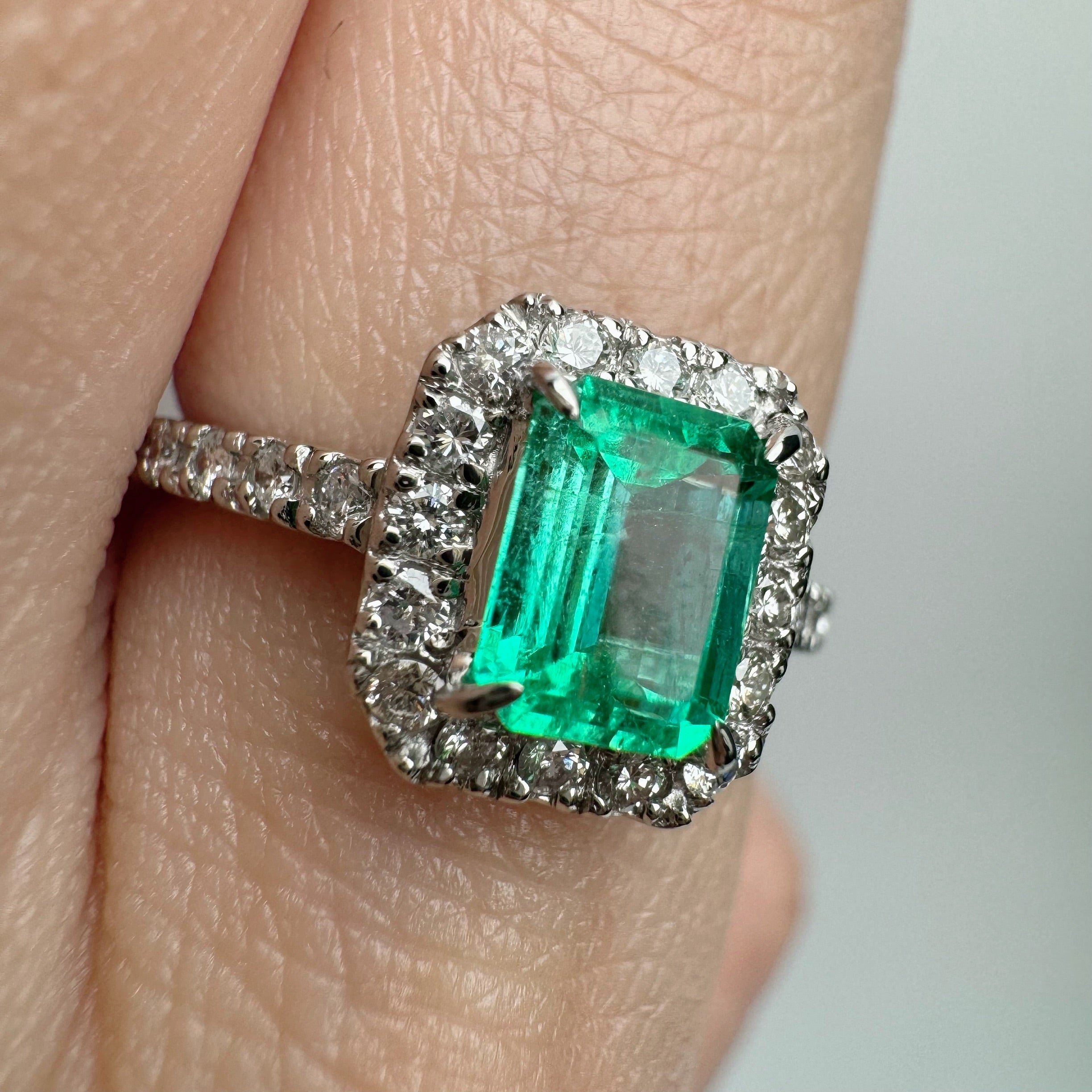 ［一点物］リング エメラルド 0.7ct SQ PT