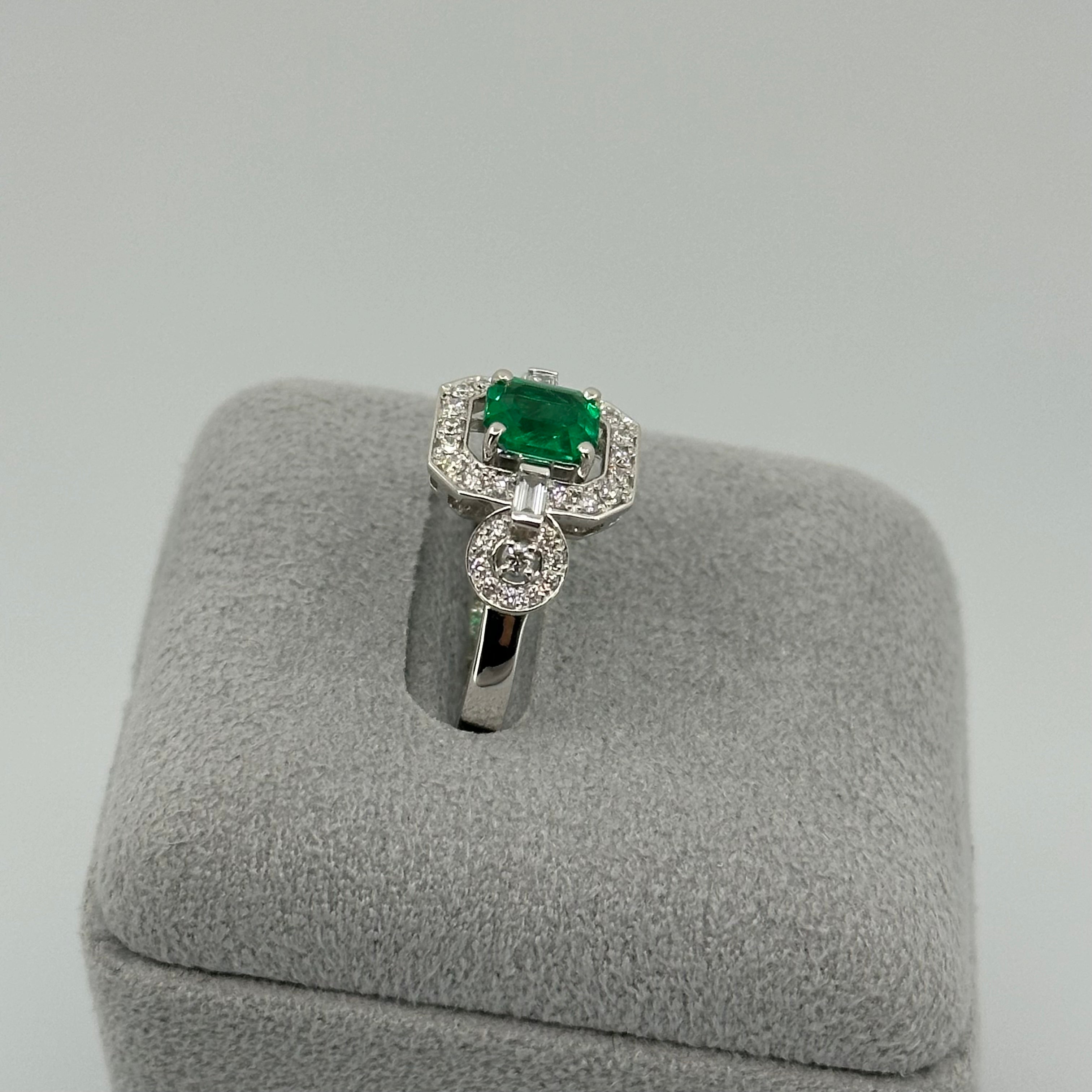 ［一点物］リング  エメラルド  0.8ct  EM PT