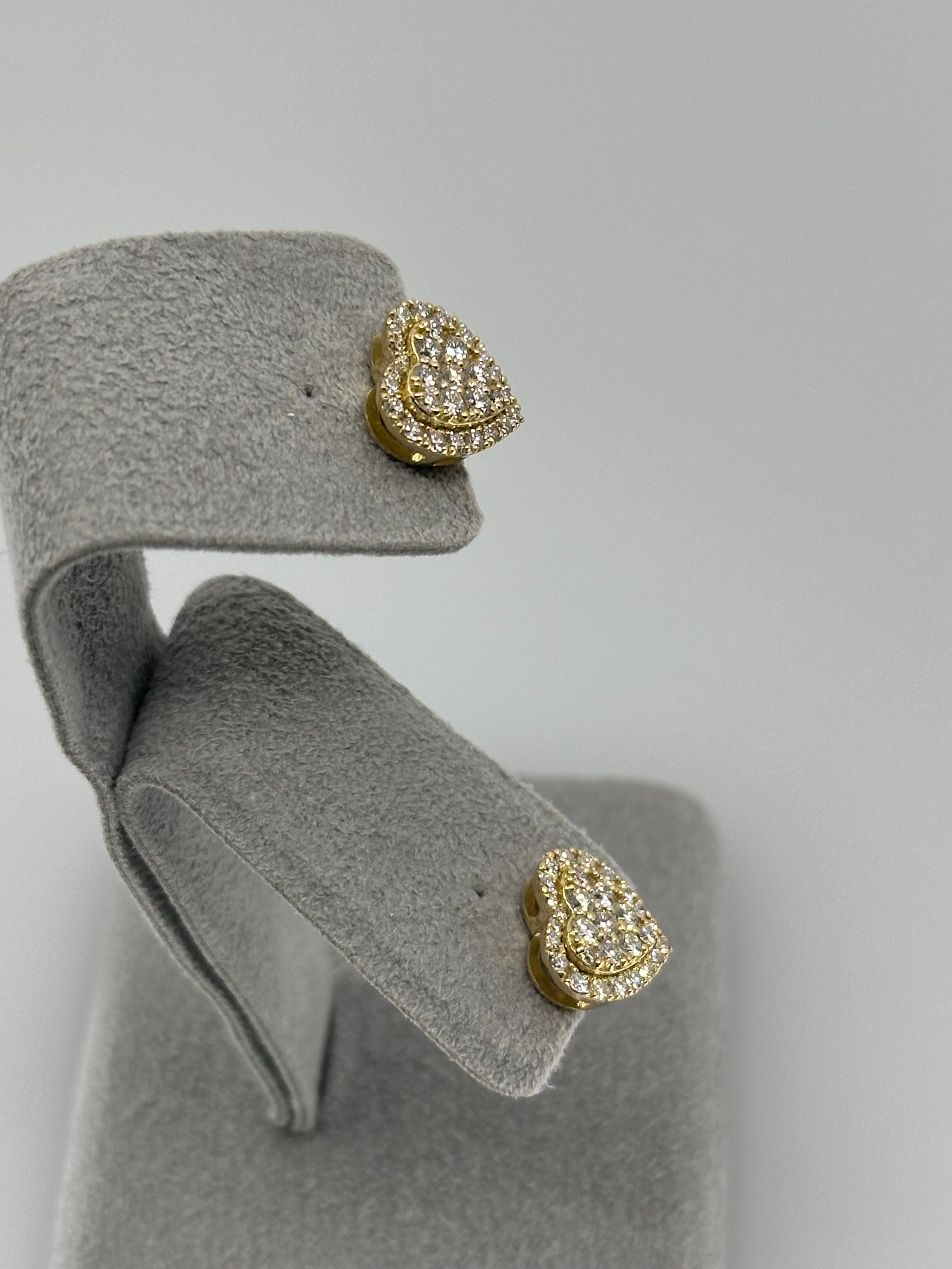 ［LOVE］ピアス ダイヤ