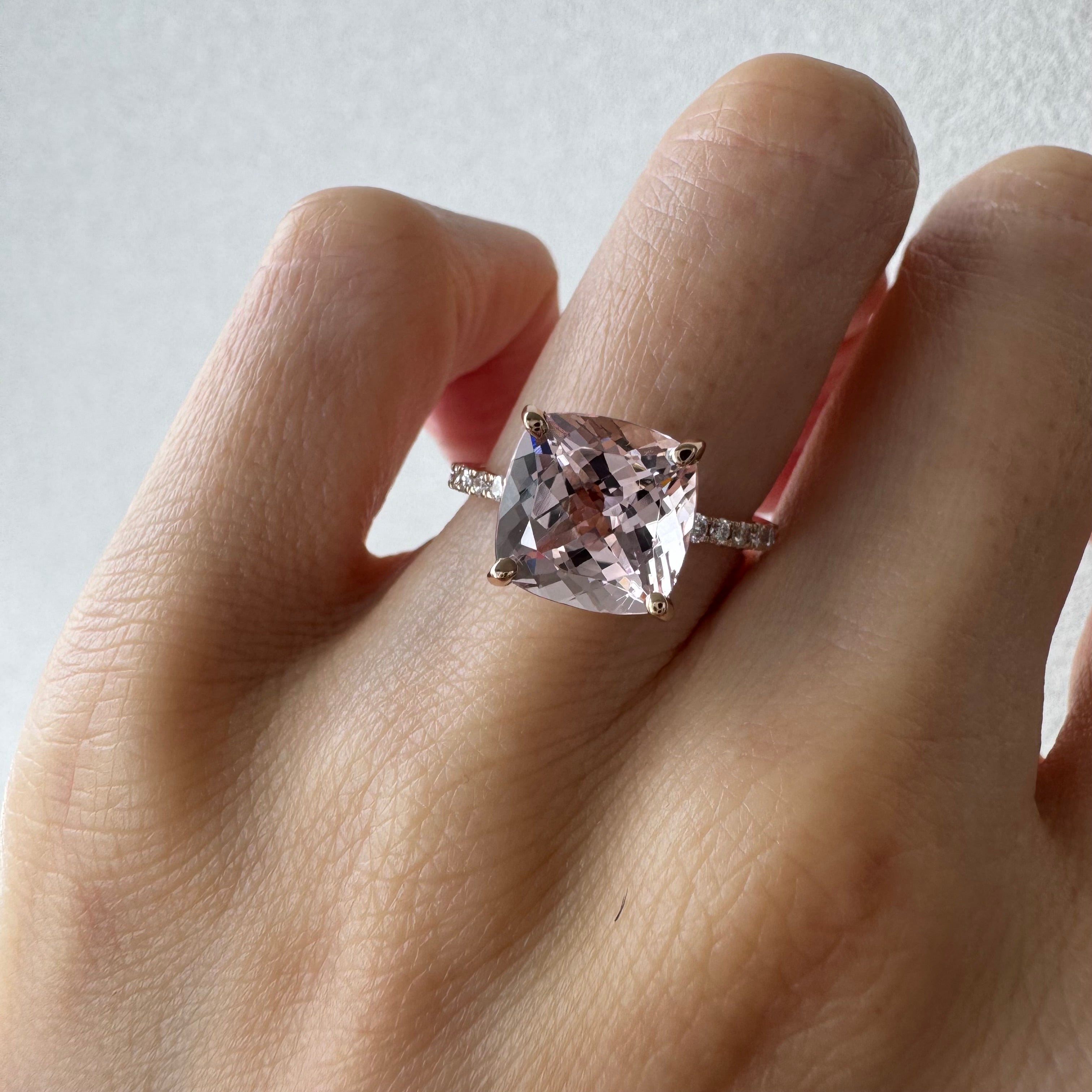 ［桃ごころ］リング モルガナイト