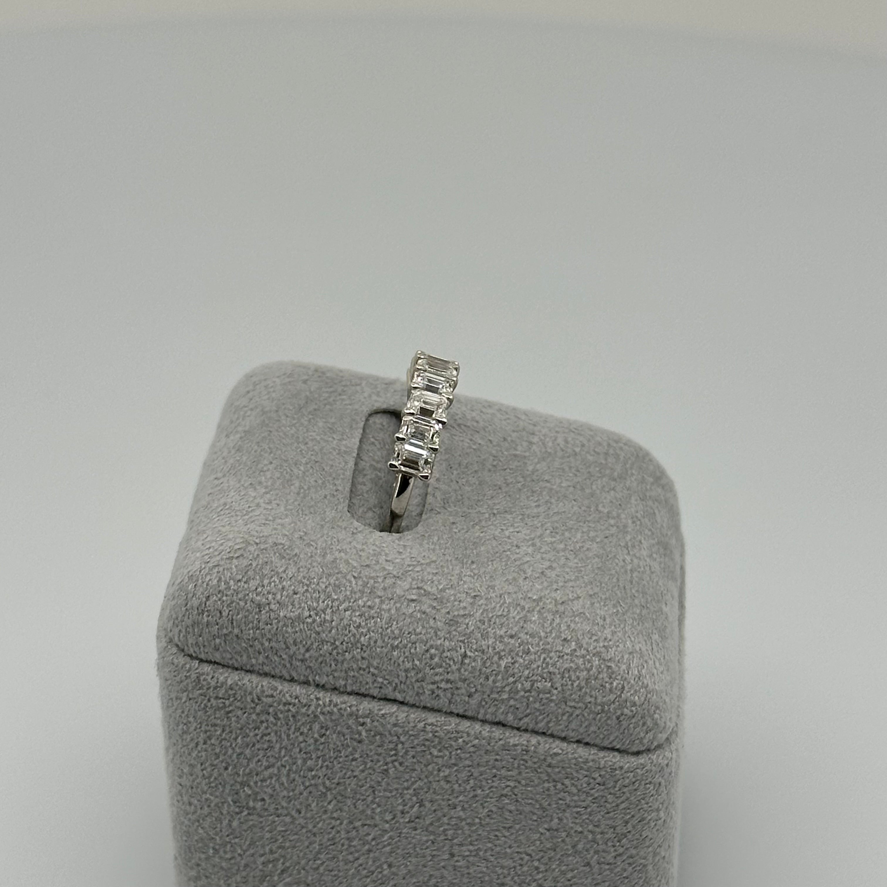 ［エクラ］リング ダイヤ 1pc0.2ct前後×8pc 1.4ct前後 EM