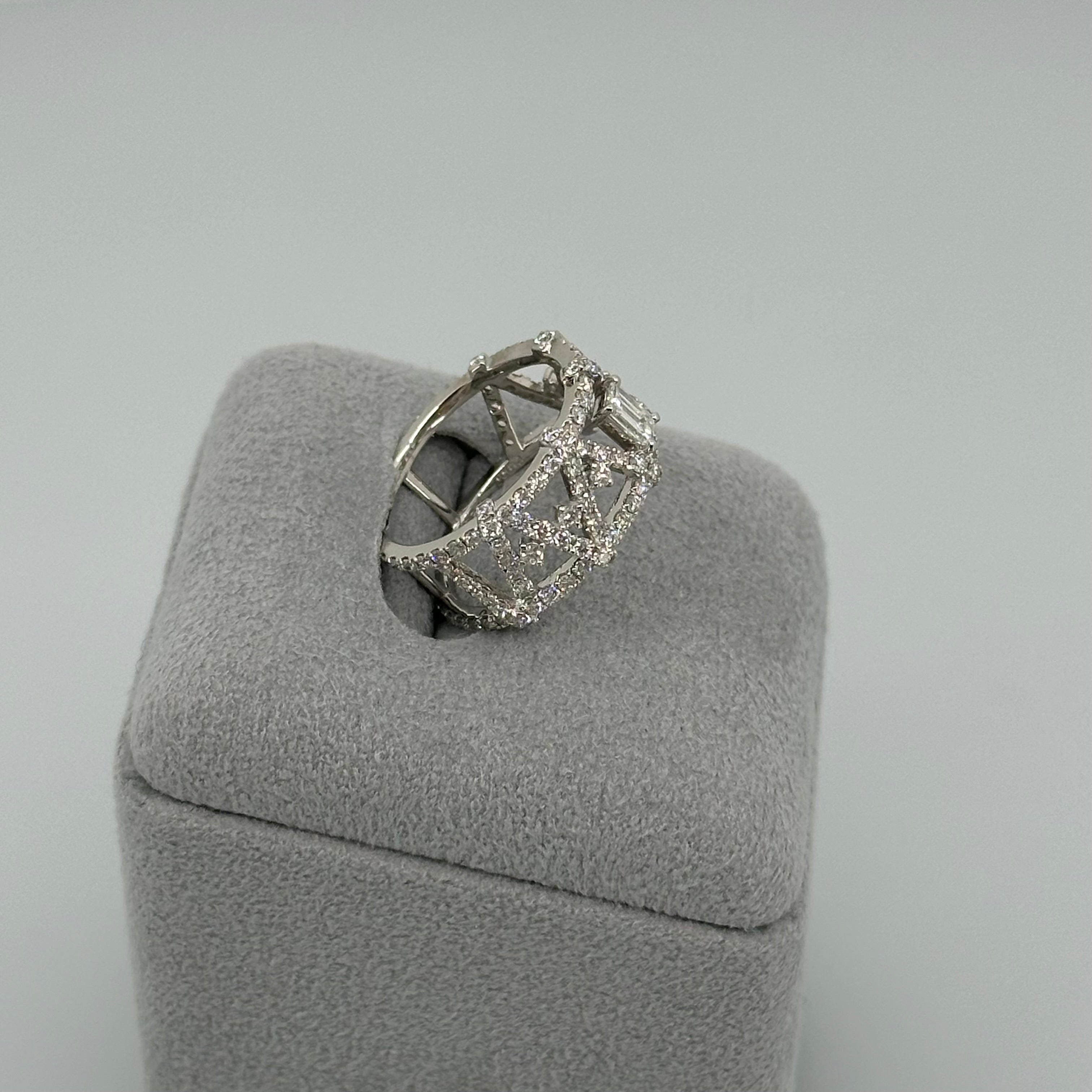 [新作/トゥインクル中石あり] リング ダイヤ