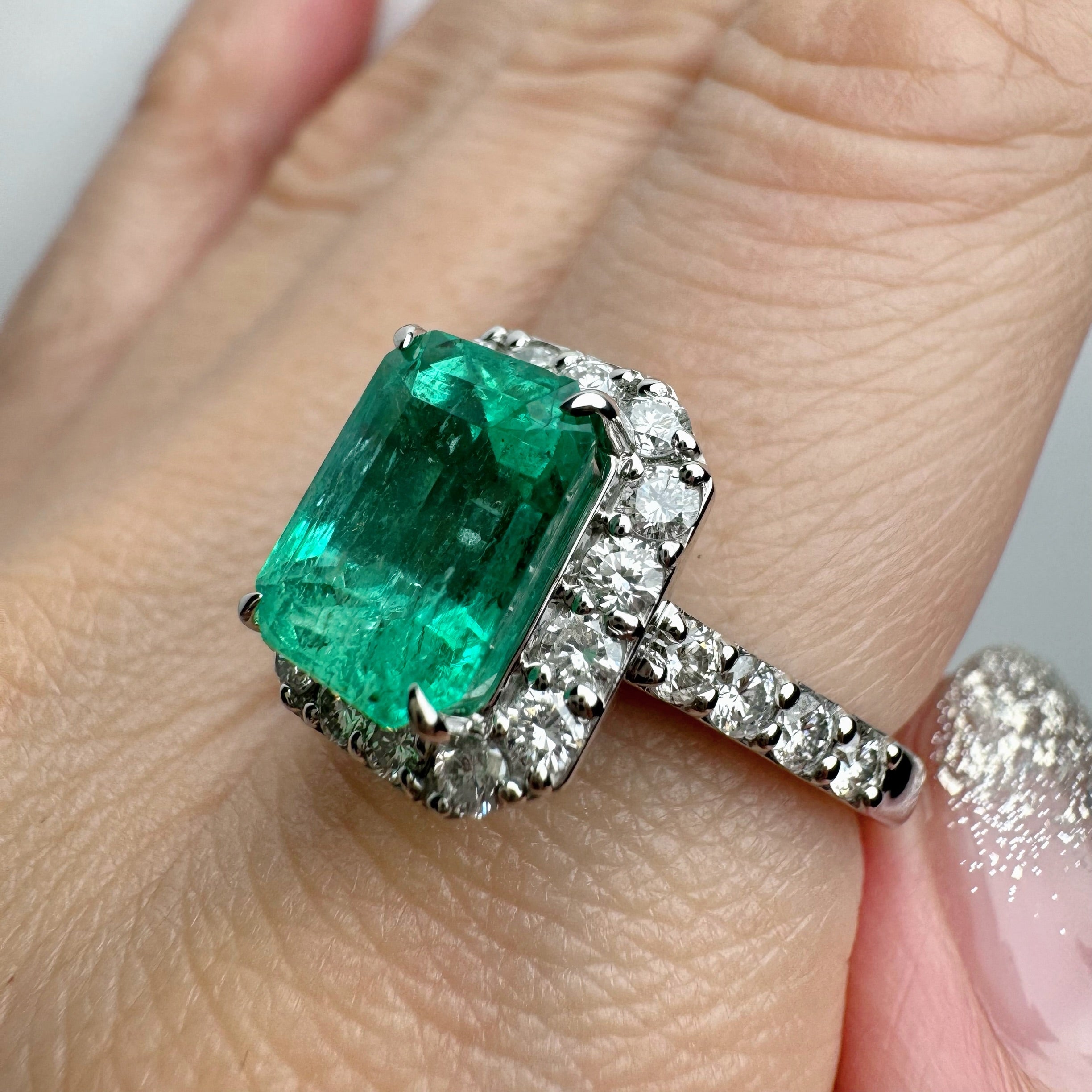 ［一点物］リング エメラルド 2.7ct SQ PT