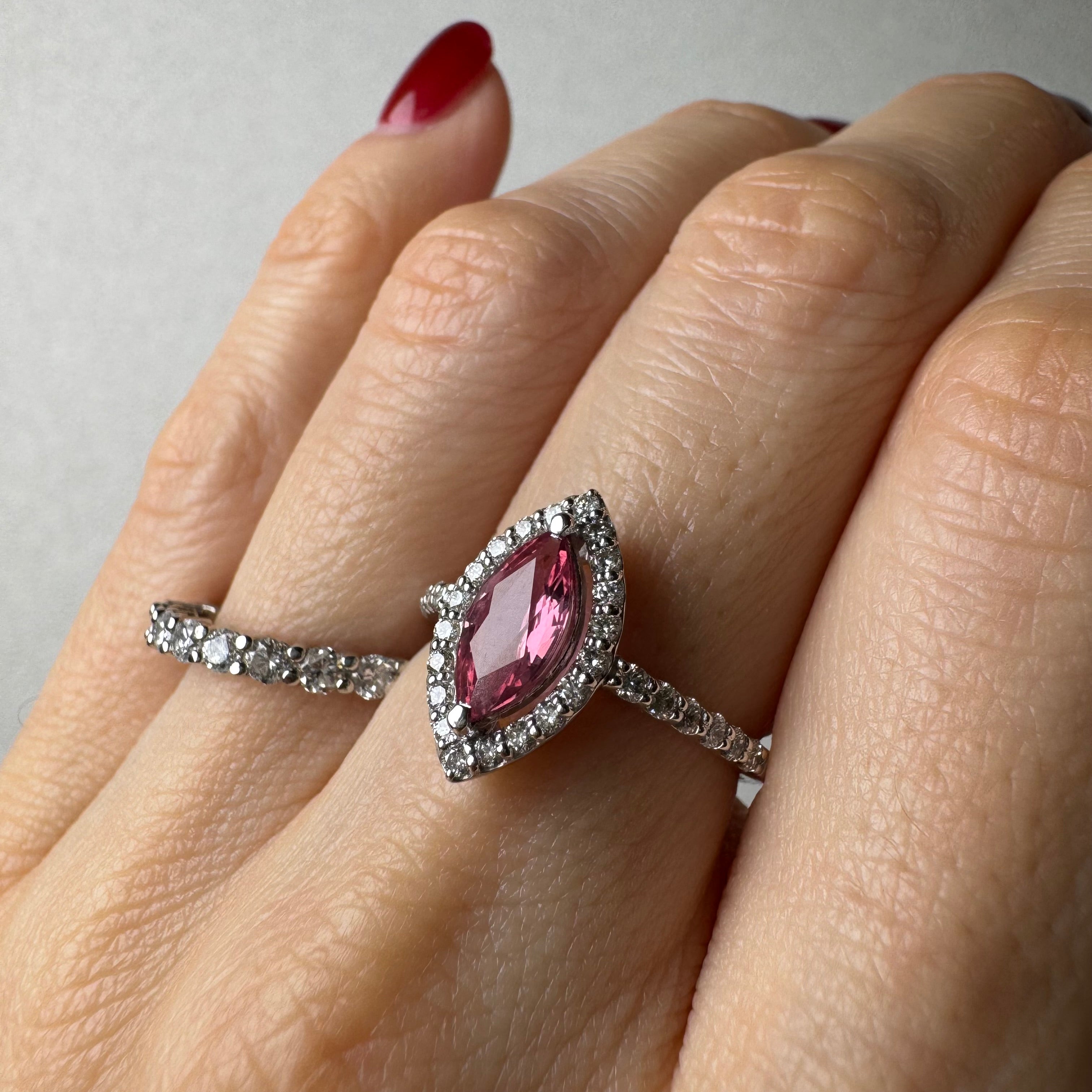 142［一点物］パパラチアサファイア 0.9ct前後 MQ リング