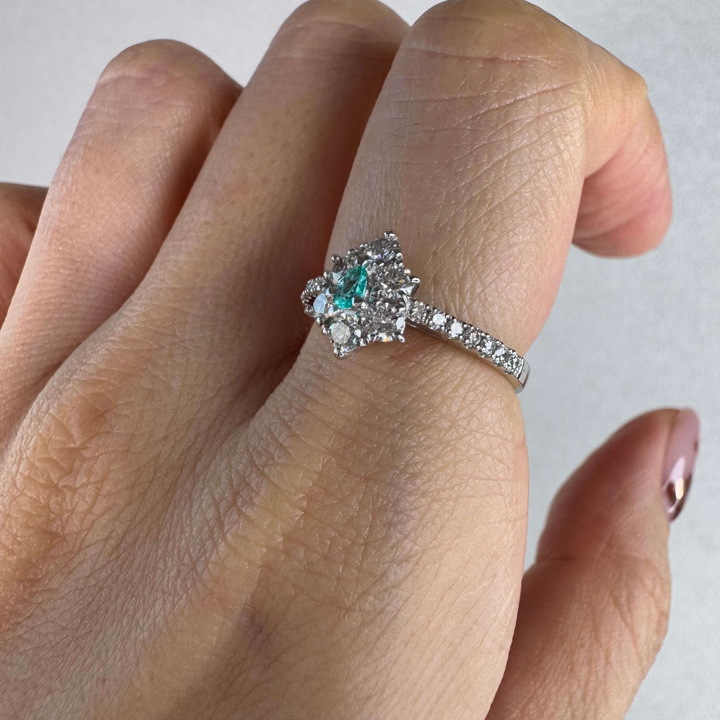 184［一点物］リング  パライバトルマリン 0.05ct PS PT