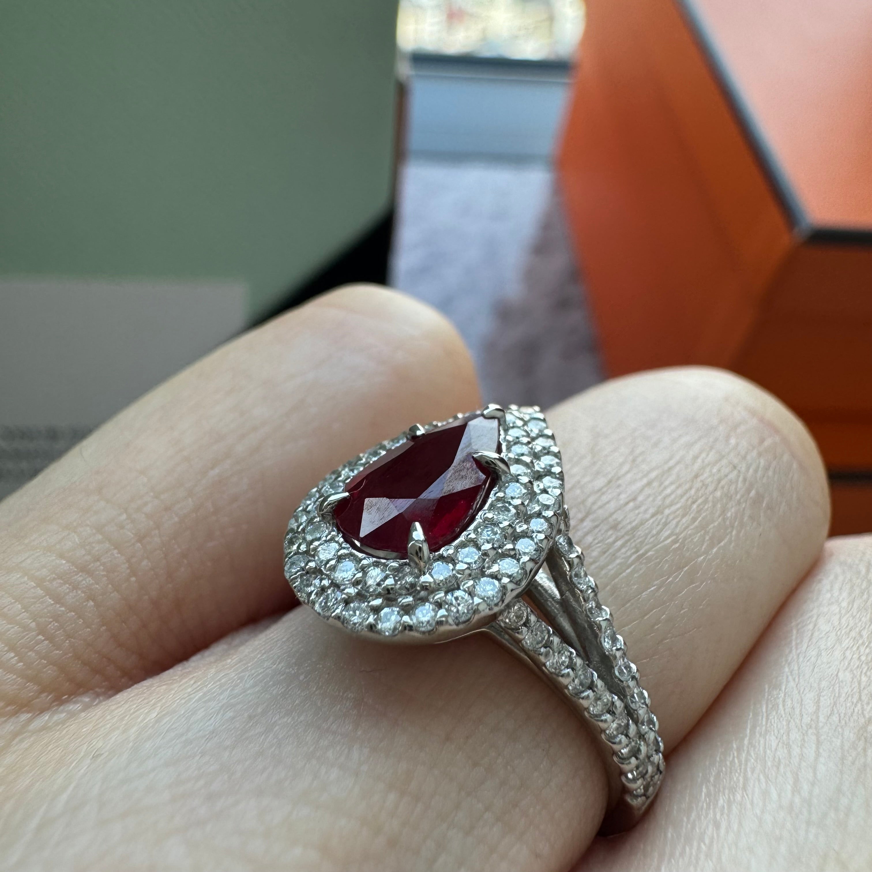 98-超綺麗 特品 ルビーリング中石1.5ct前後 PS PT〜超綺麗 PigeonBloodビルマ産 GRS｜AYAKO SAKURAI（櫻井 彩子（サクライ アヤコ））公式通販サイト