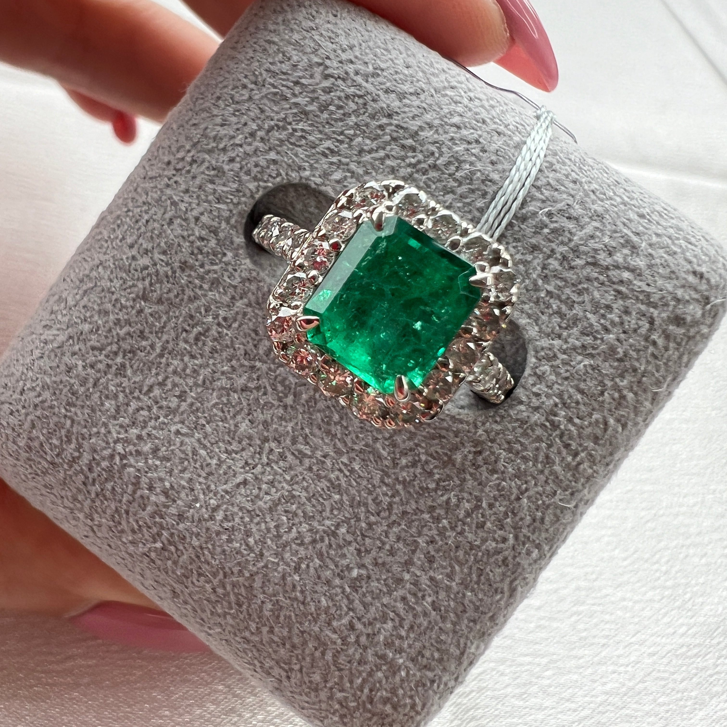 エメラルド 中石2.3ct PT SQ リング｜AYAKO SAKURAI（櫻井 彩子（サクライ アヤコ））公式通販サイト